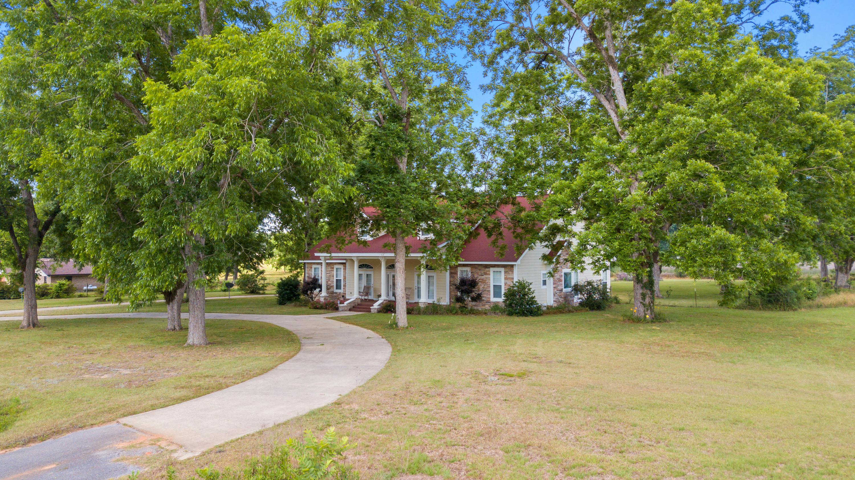 Metes and Bounds- 20 acres - Residential