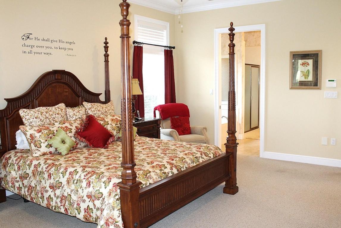 Metes and Bounds- 20 acres - Residential