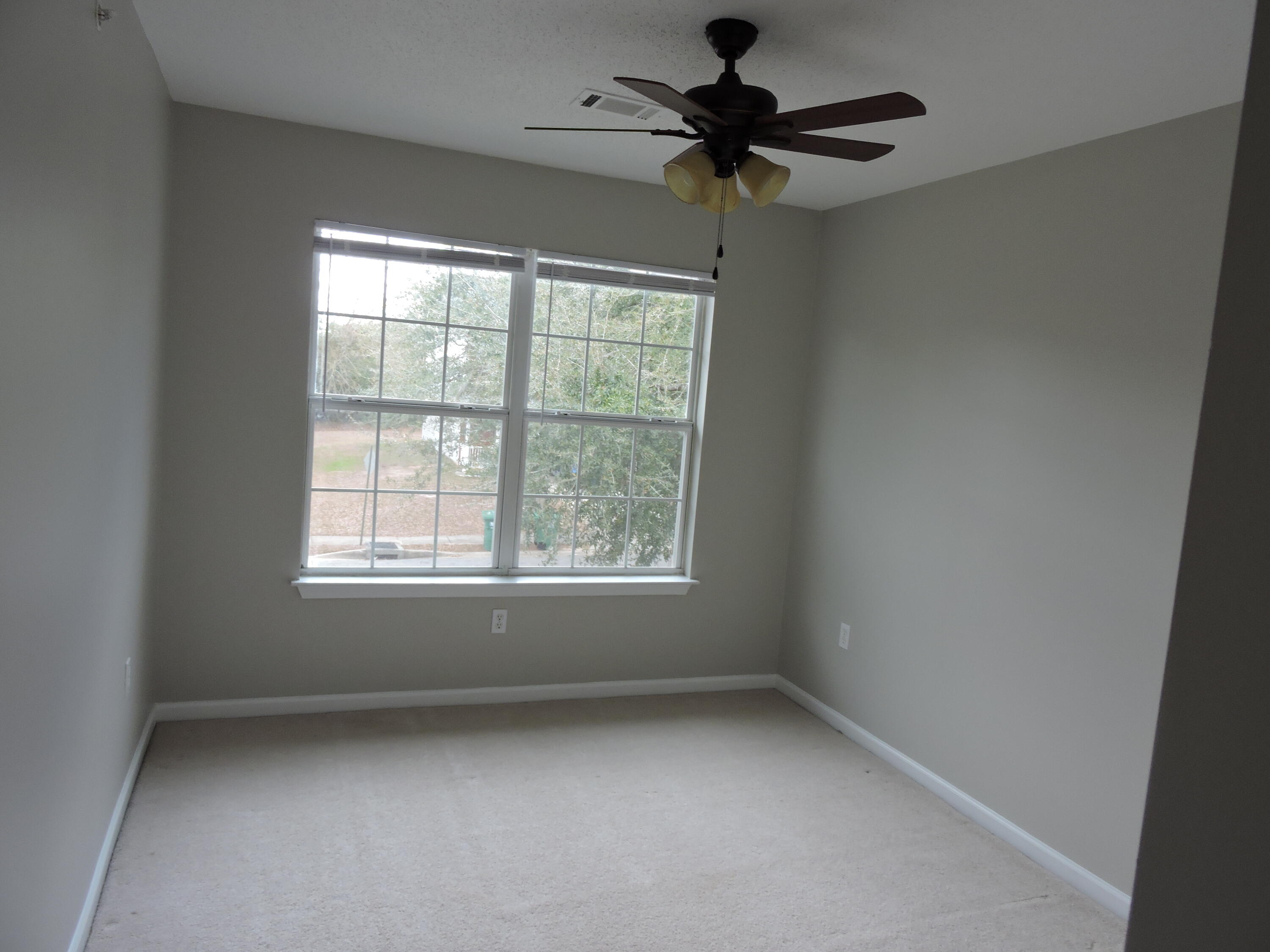 ROLLING PINES - Residential Lease