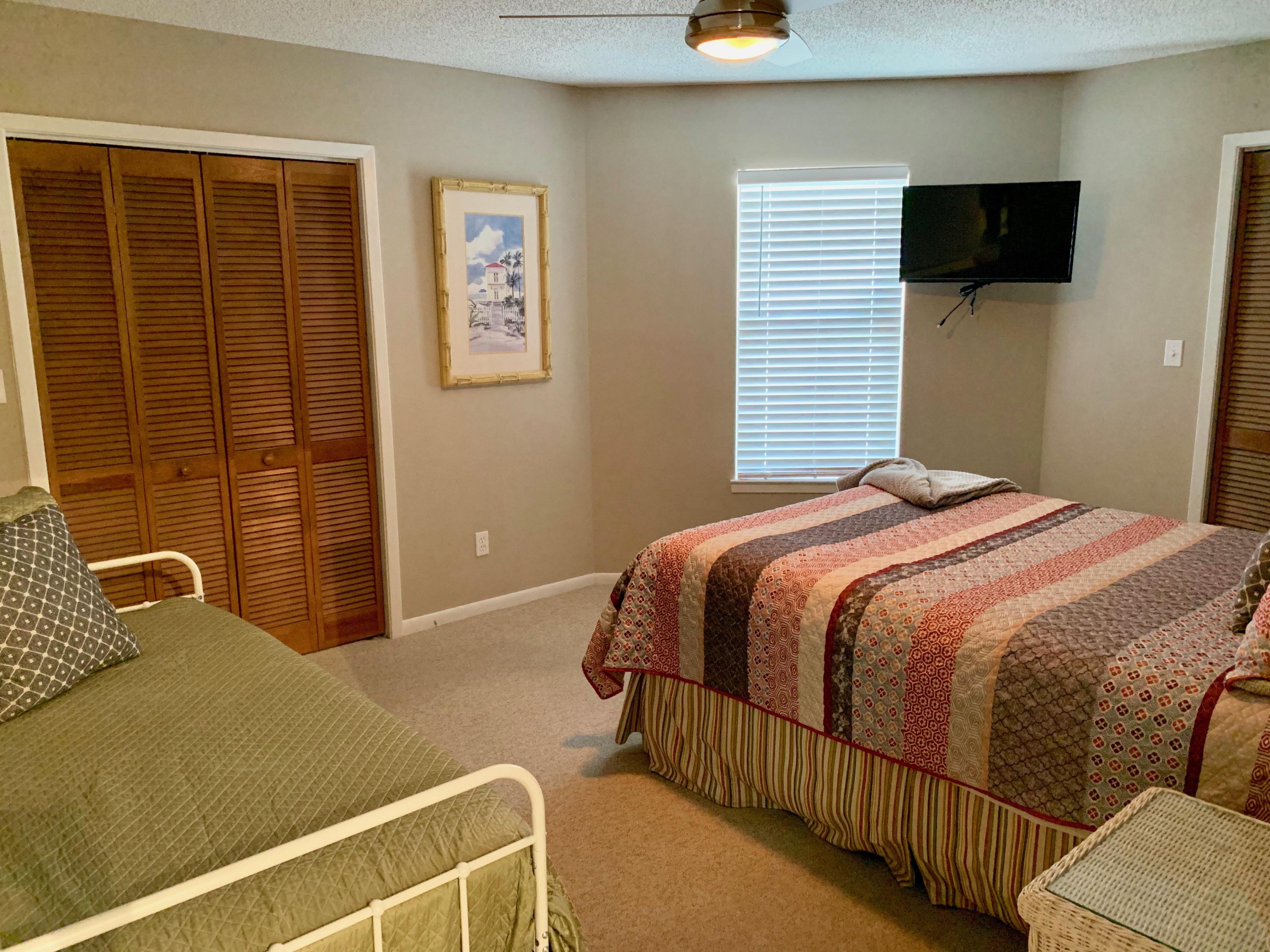 RIVIERA BEACH - Residential