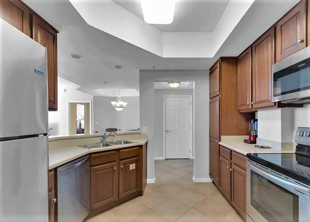 SILVER BEACH TOWERS - Residential