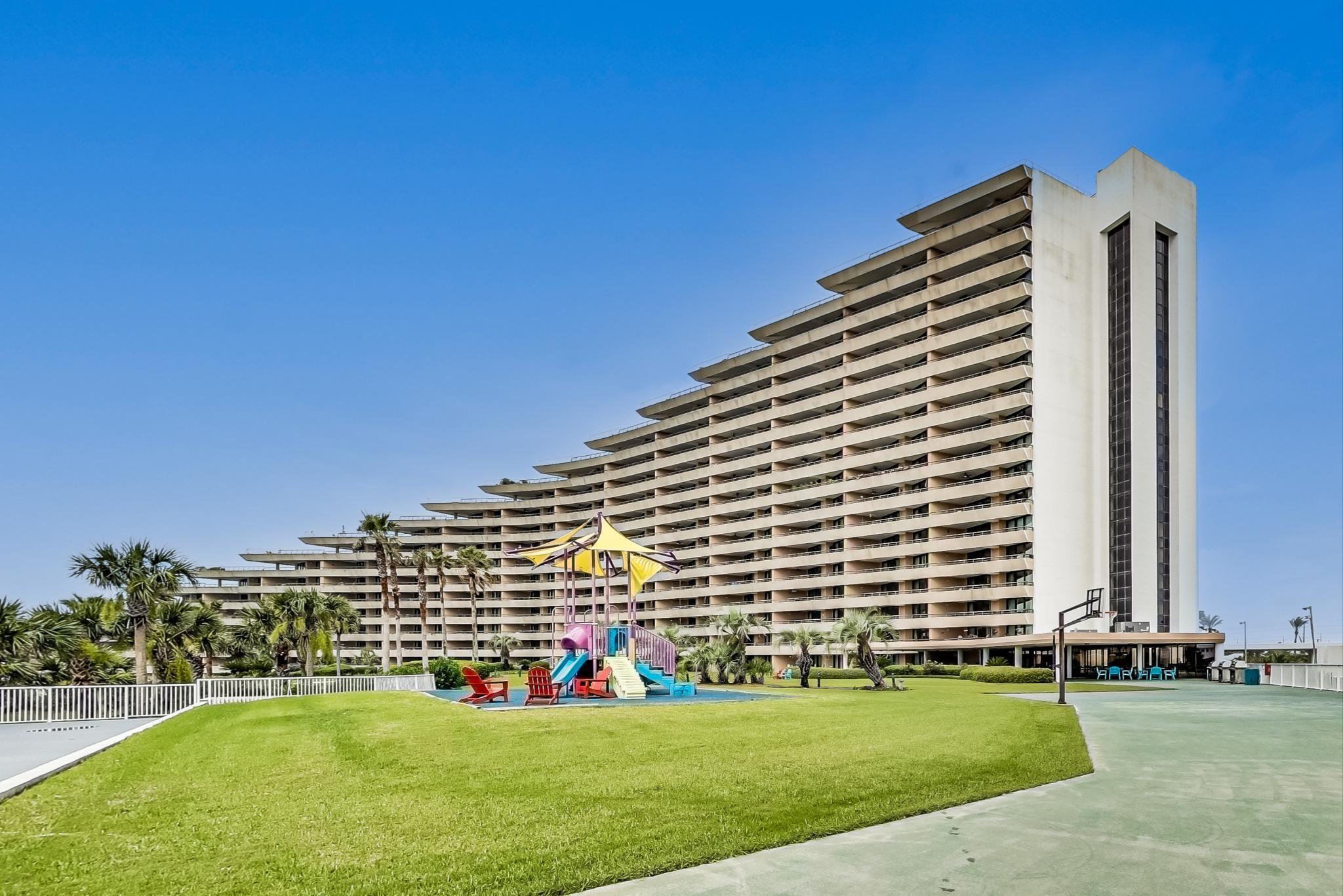 EDGEWATER BEACH - Residential