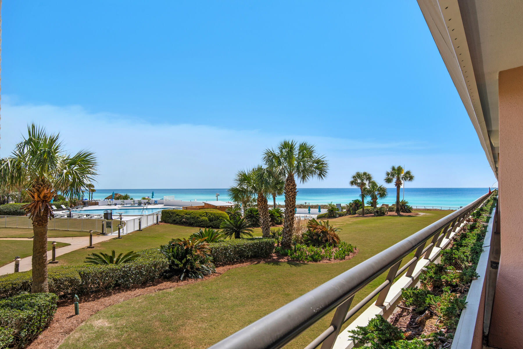 EDGEWATER BEACH - Residential