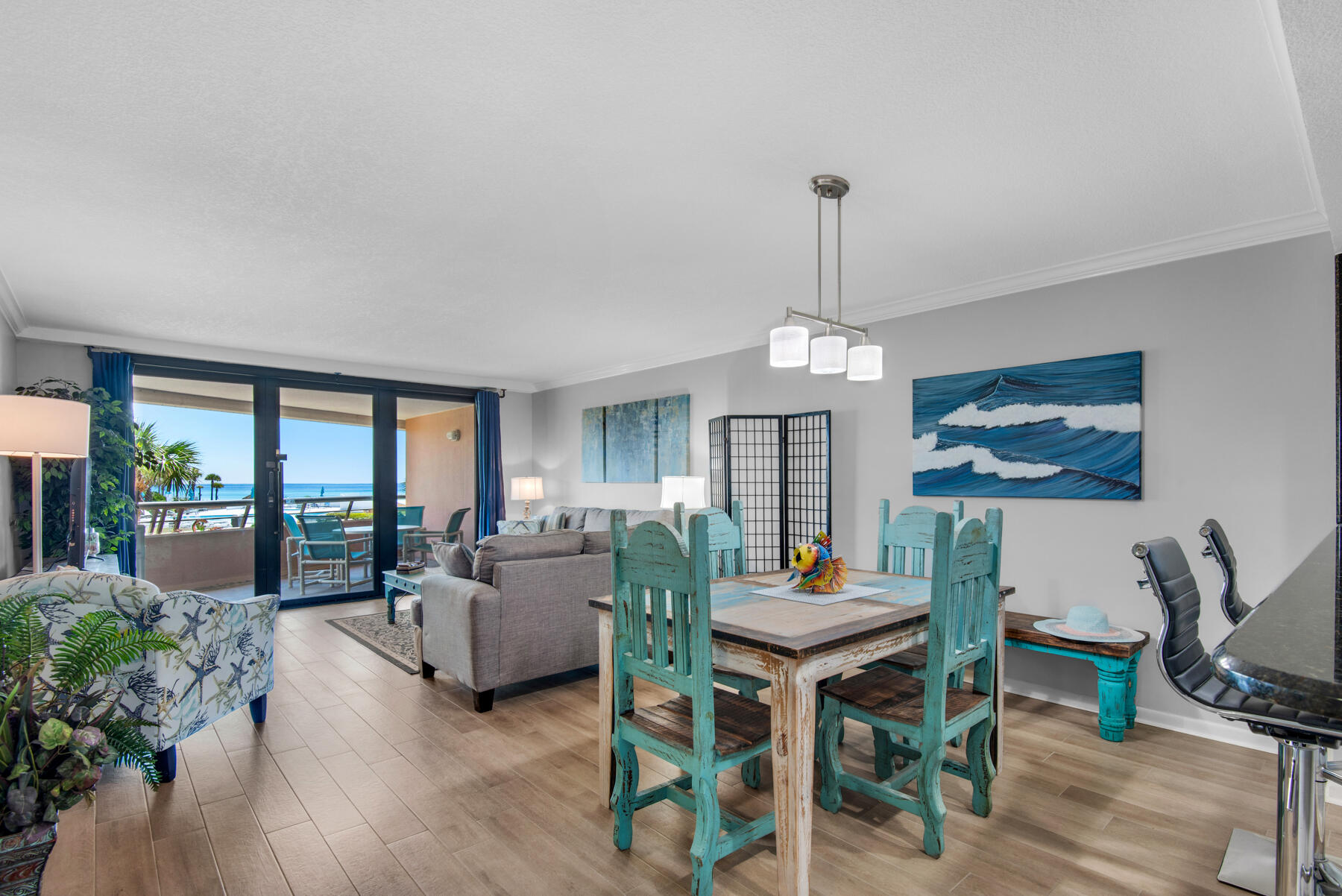 EDGEWATER BEACH - Residential