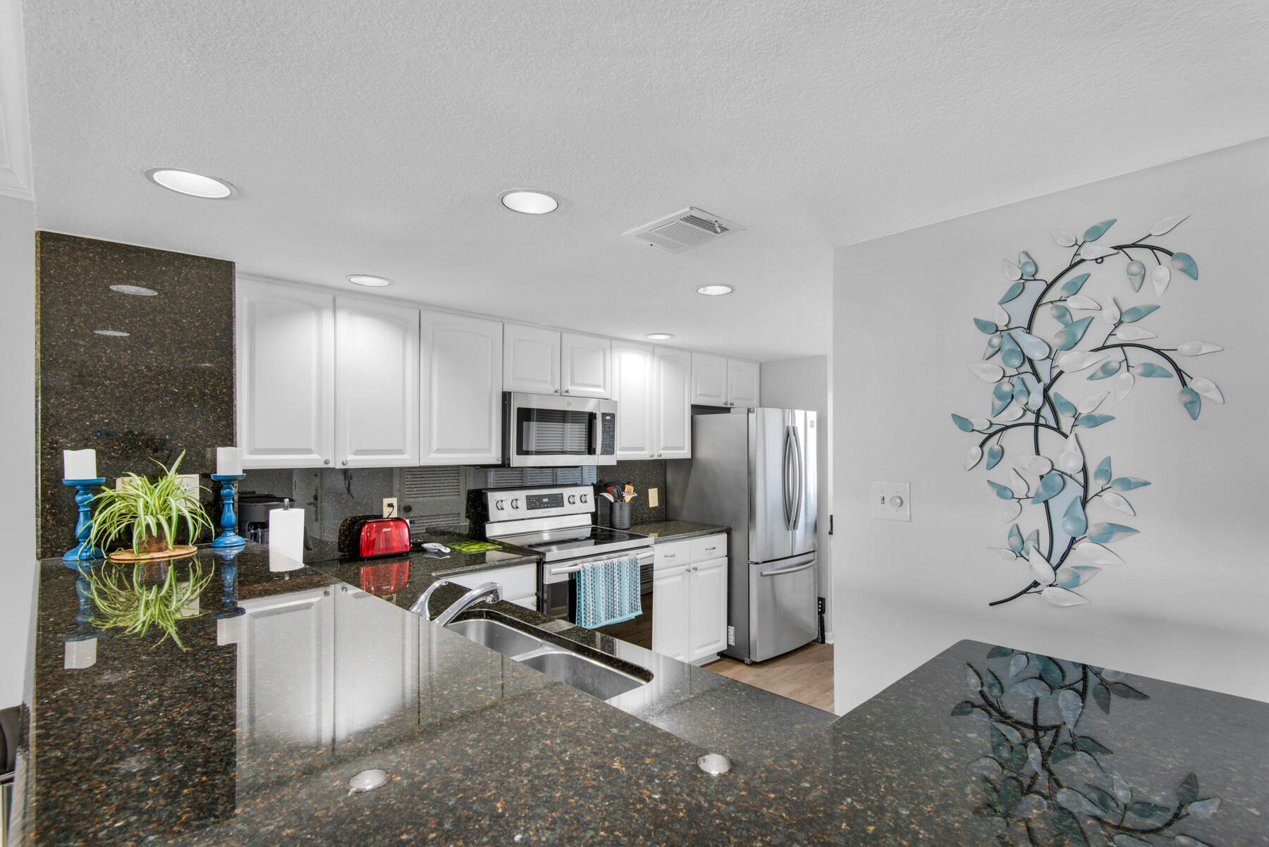 EDGEWATER BEACH - Residential