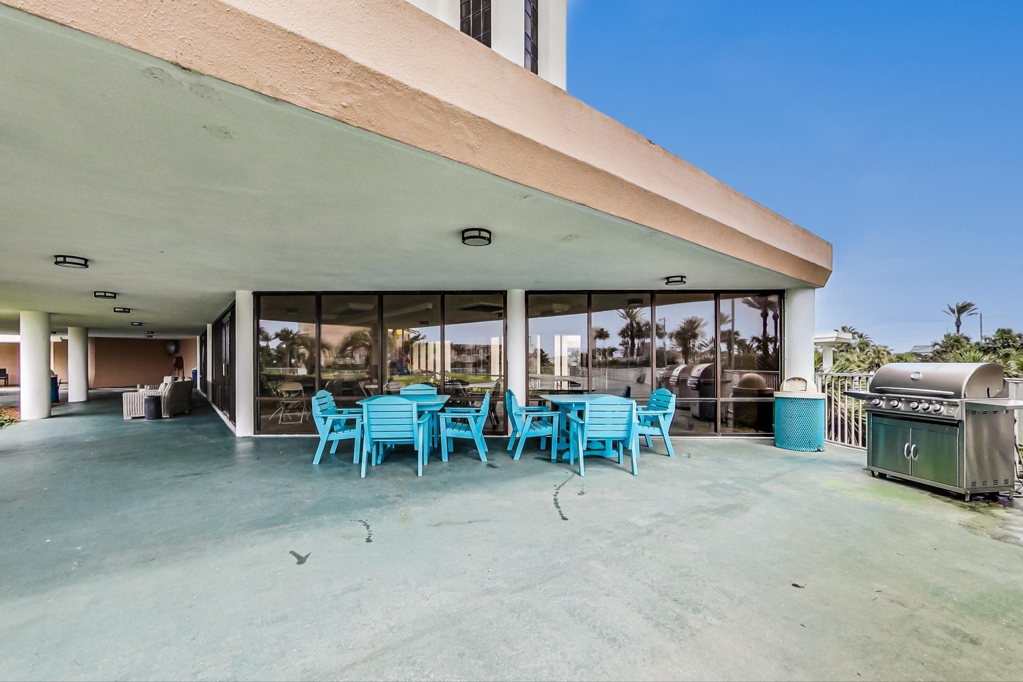 EDGEWATER BEACH - Residential