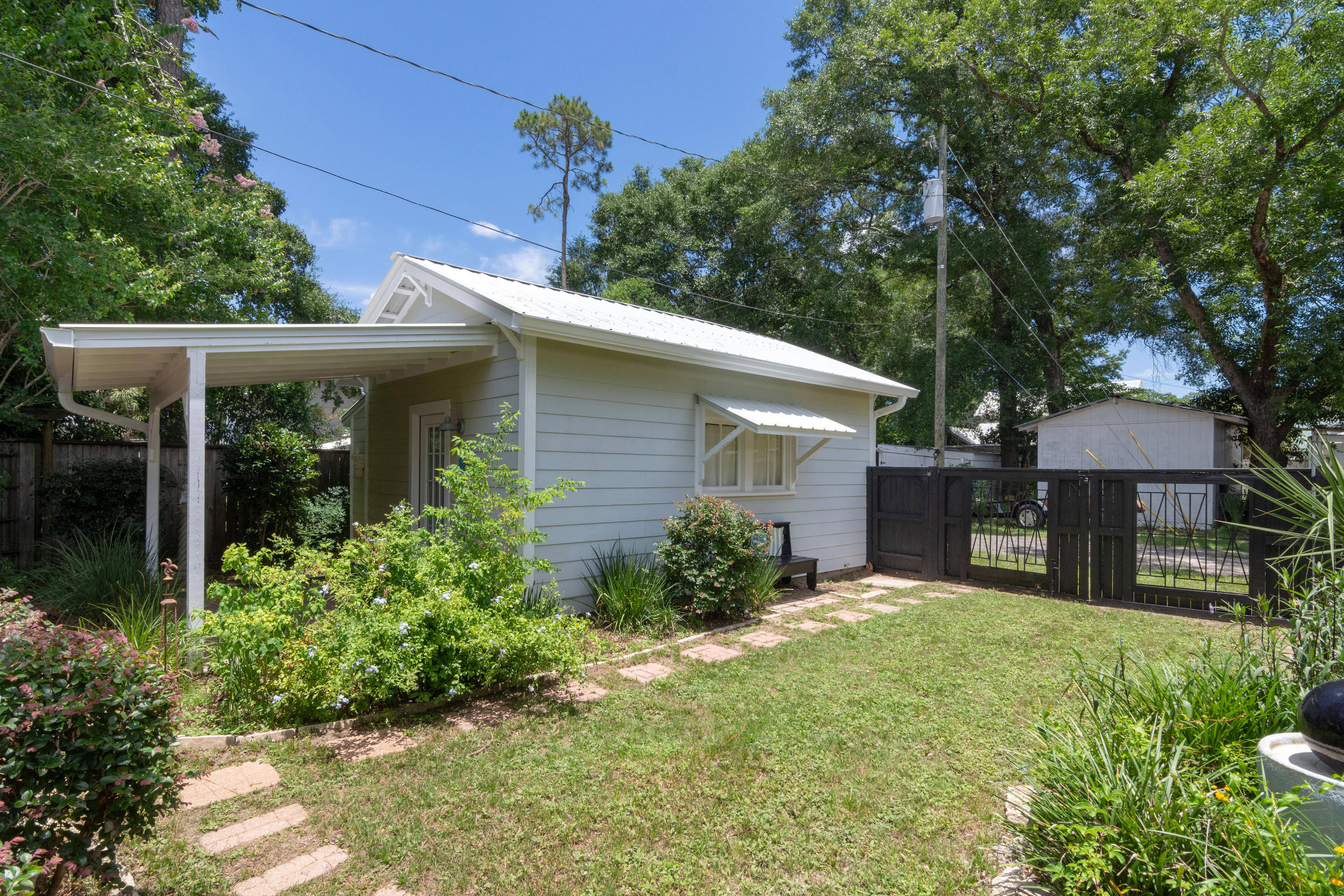 TOWN OF DEFUNIAK SPRINGS - Residential
