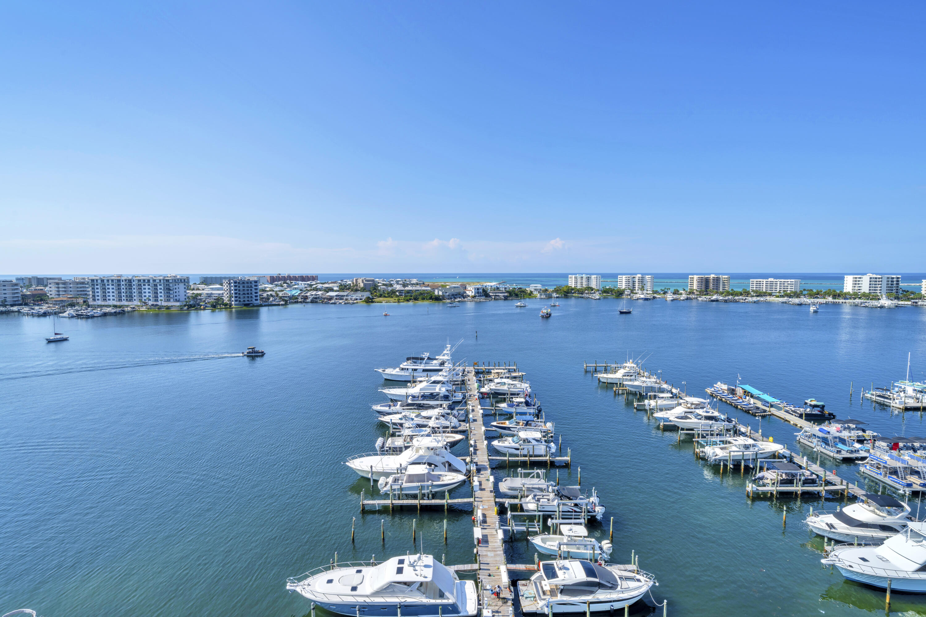 DESTIN YACHT CLUB - Residential