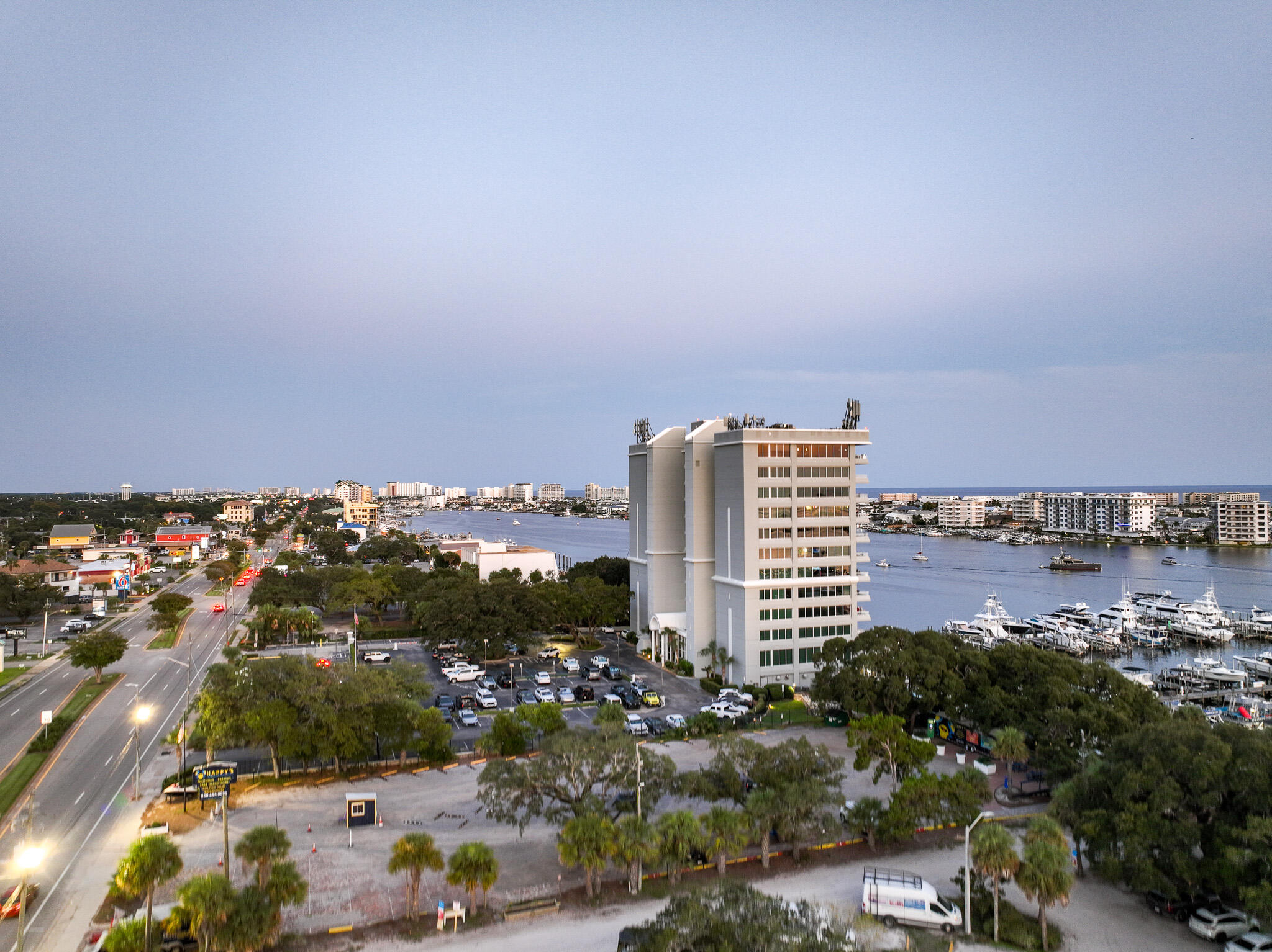 DESTIN YACHT CLUB - Residential