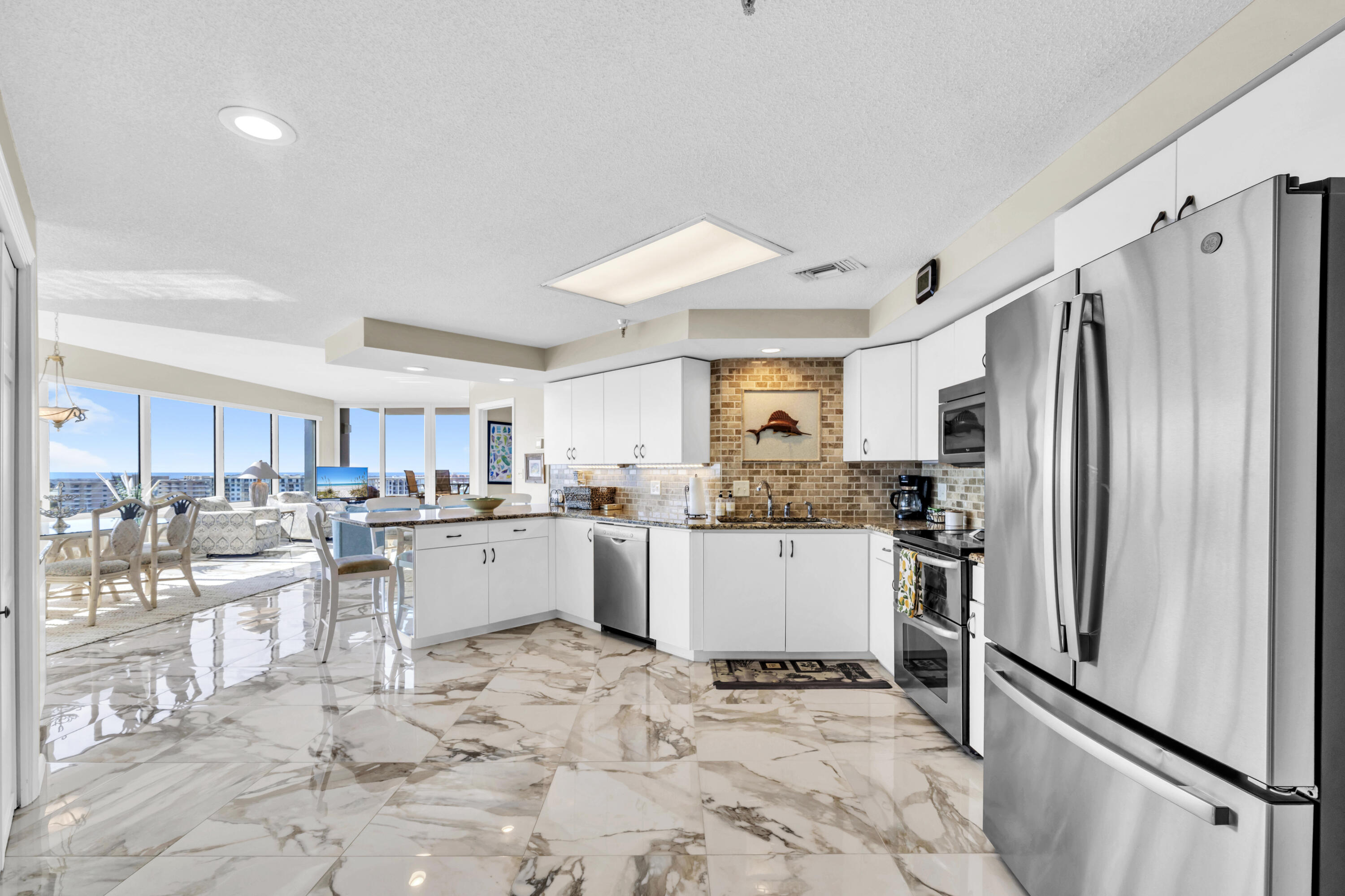 DESTIN YACHT CLUB - Residential