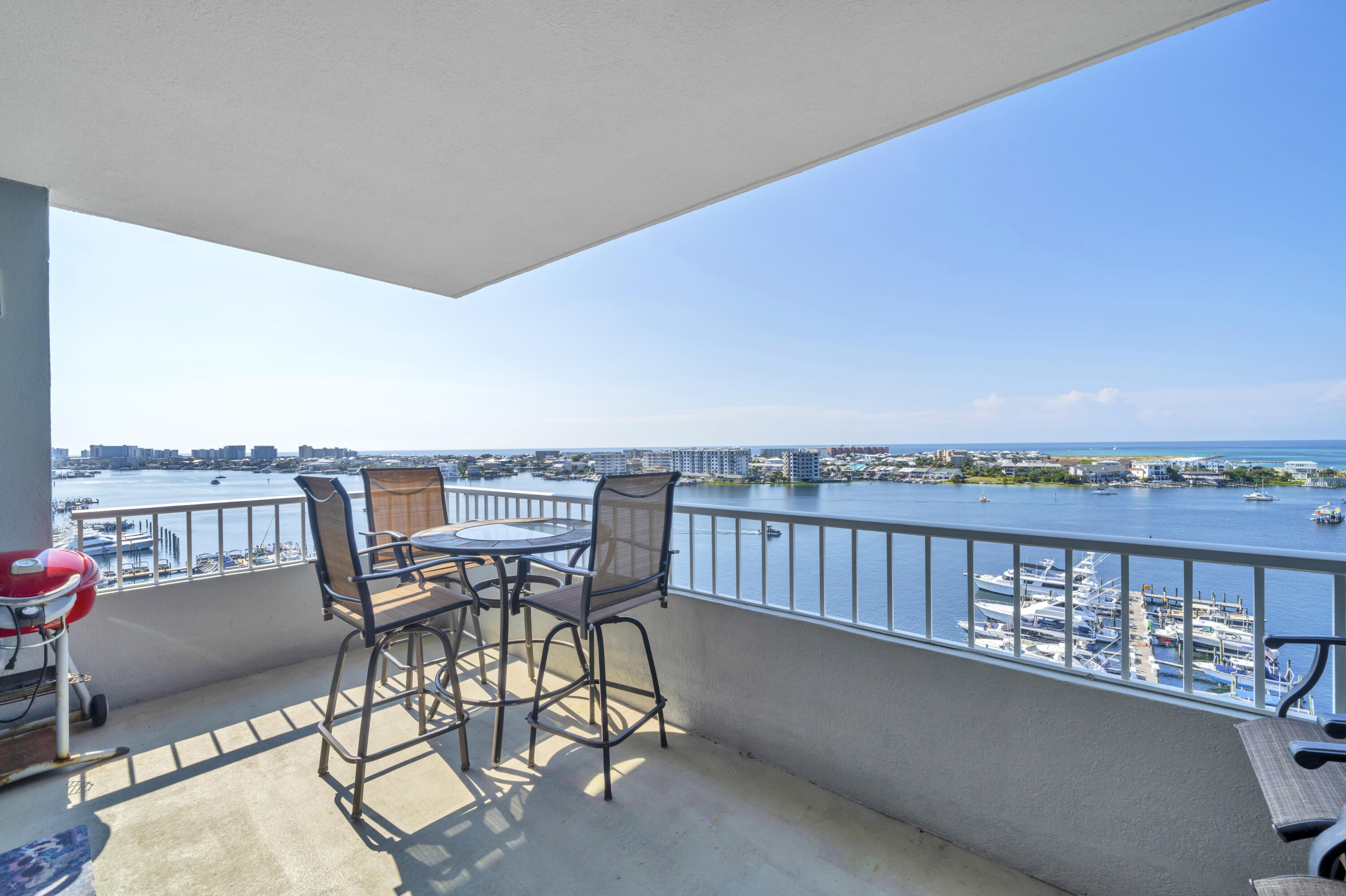 DESTIN YACHT CLUB - Residential