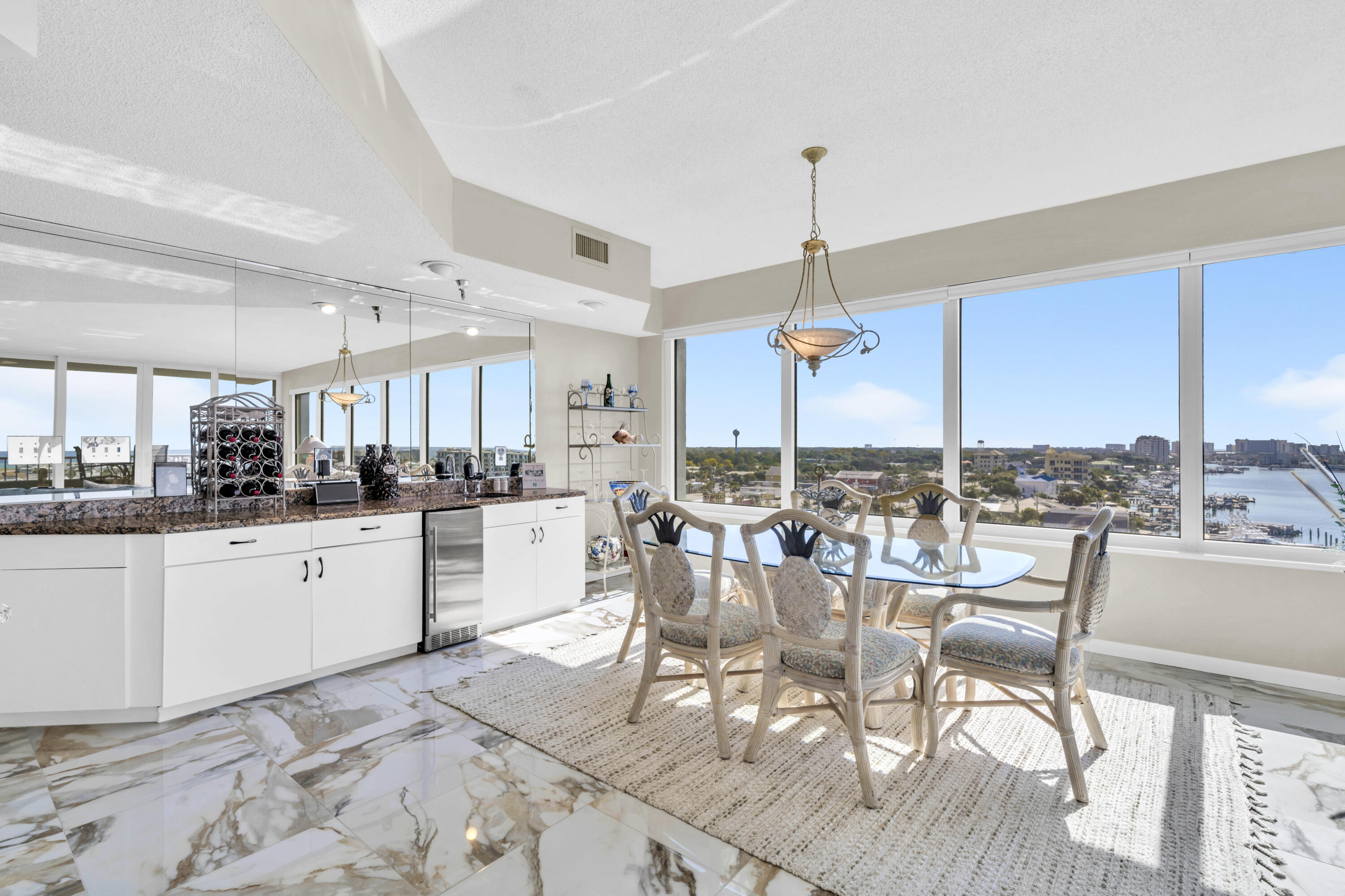 DESTIN YACHT CLUB - Residential