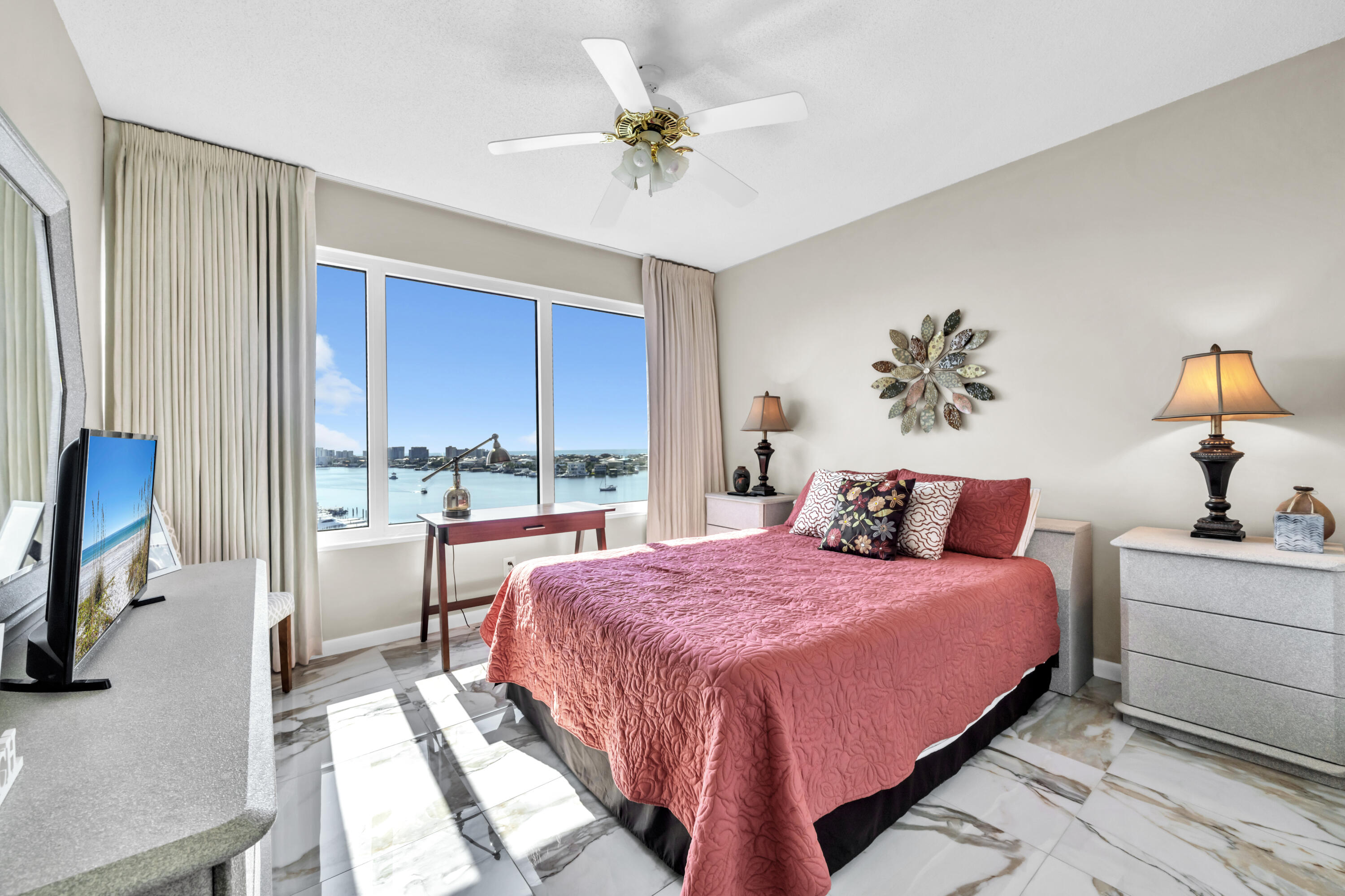 DESTIN YACHT CLUB - Residential