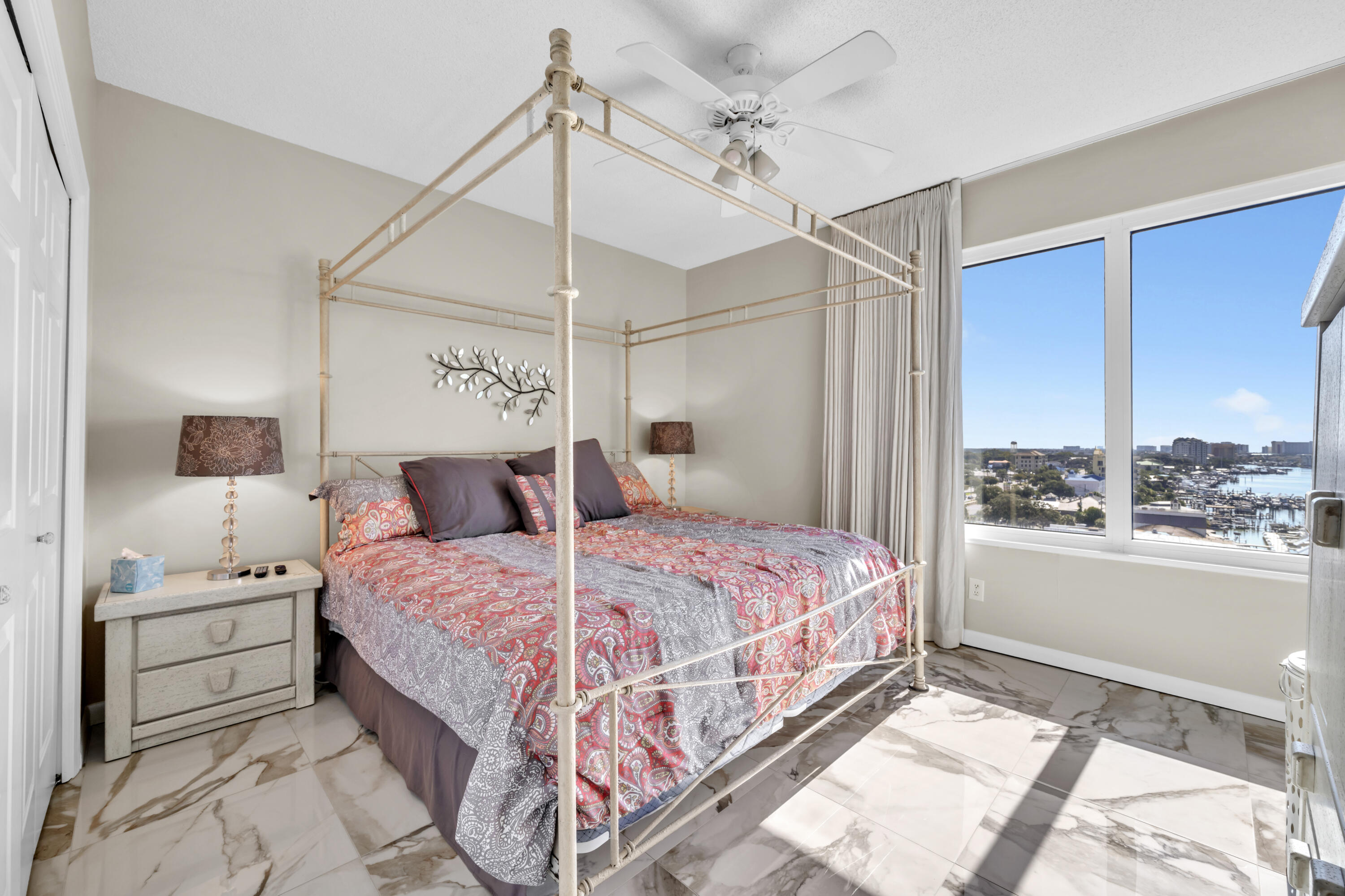 DESTIN YACHT CLUB - Residential