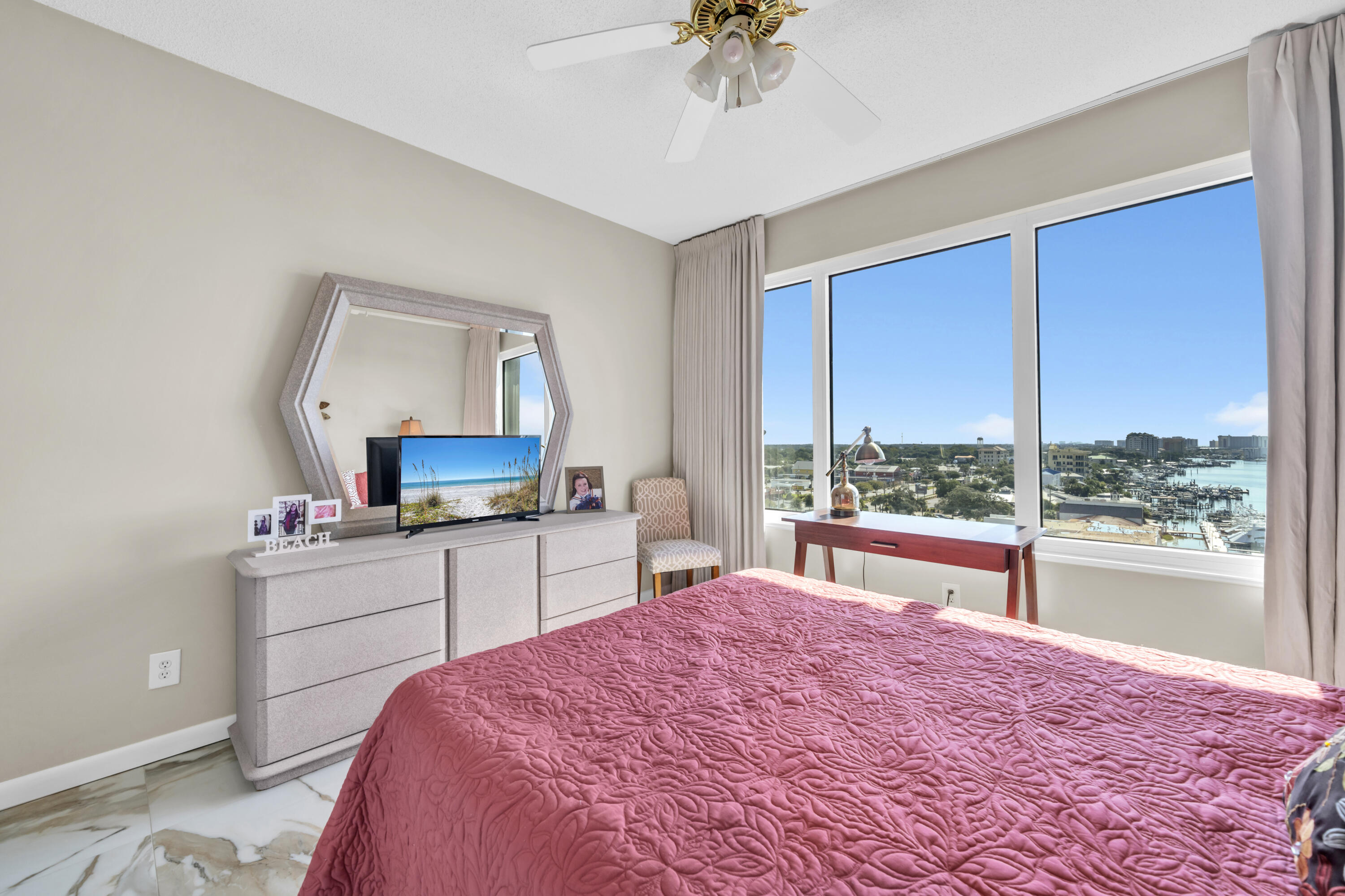 DESTIN YACHT CLUB - Residential