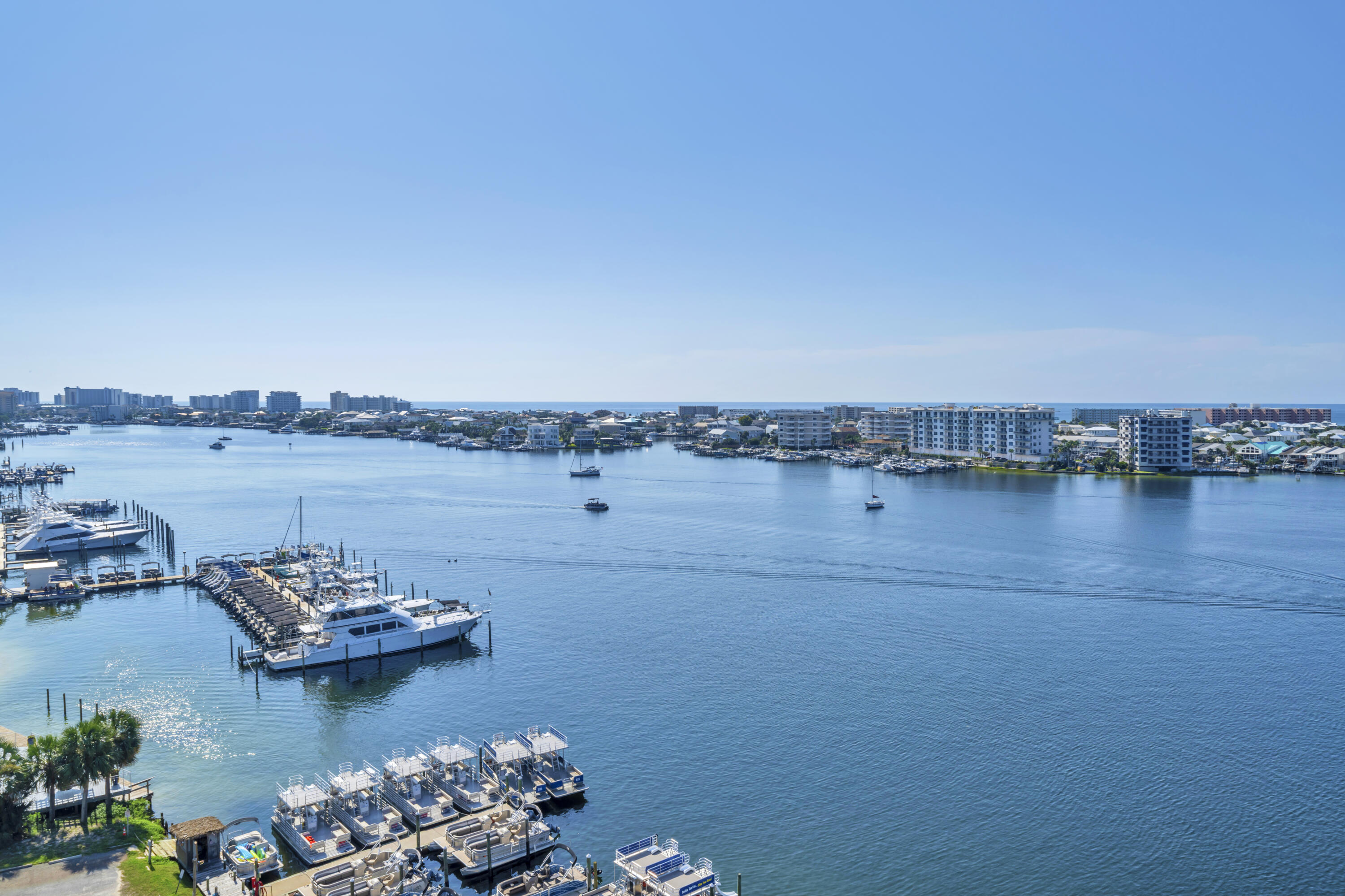DESTIN YACHT CLUB - Residential