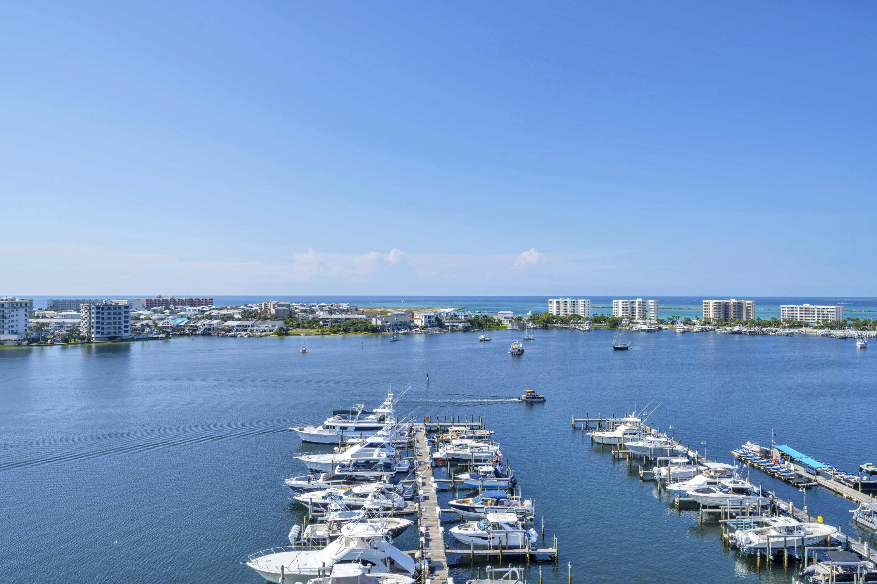 DESTIN YACHT CLUB - Residential