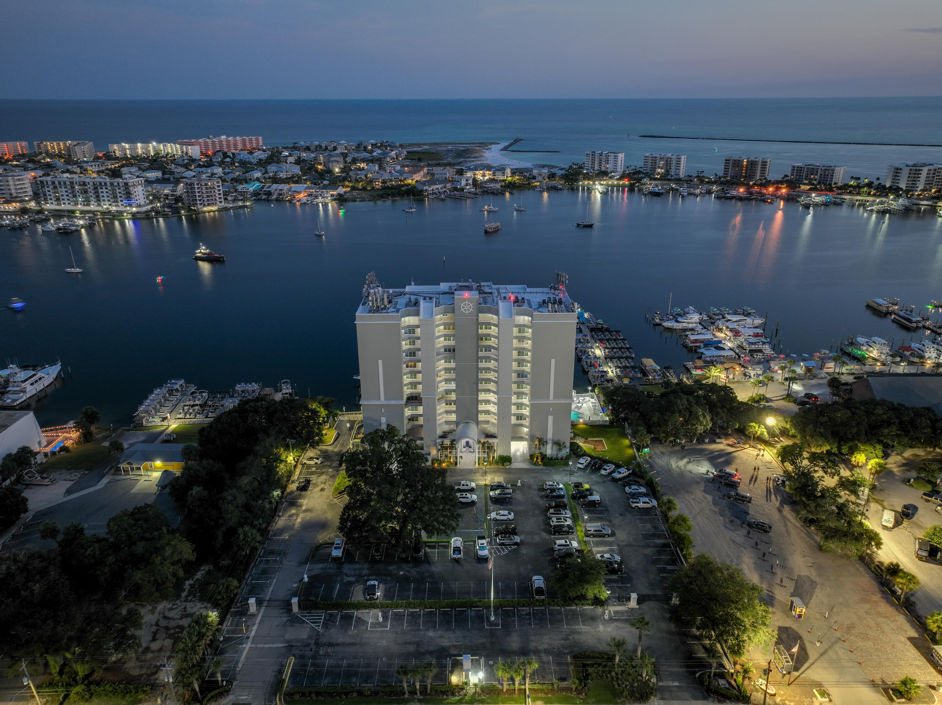 DESTIN YACHT CLUB - Residential