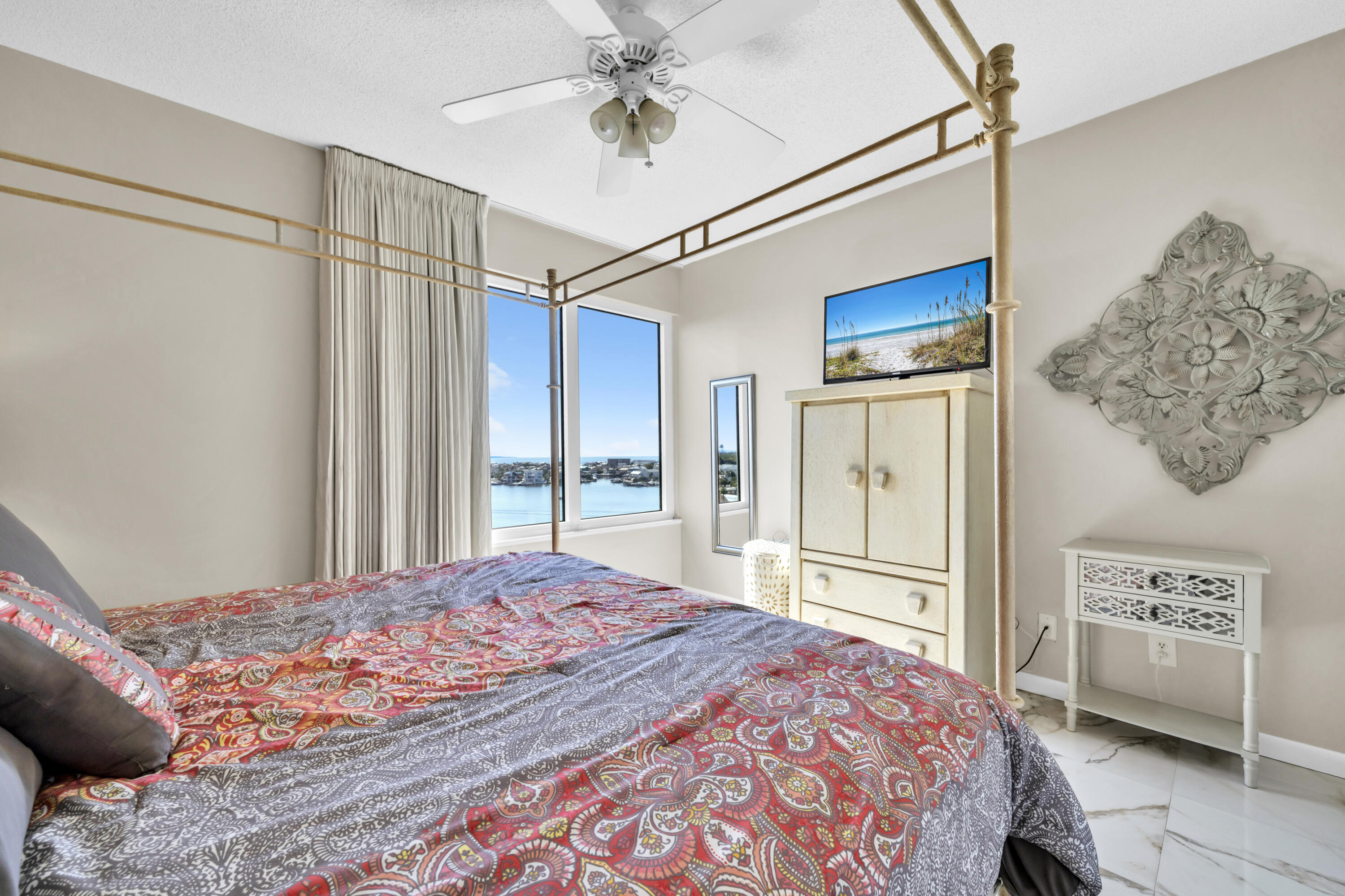 DESTIN YACHT CLUB - Residential