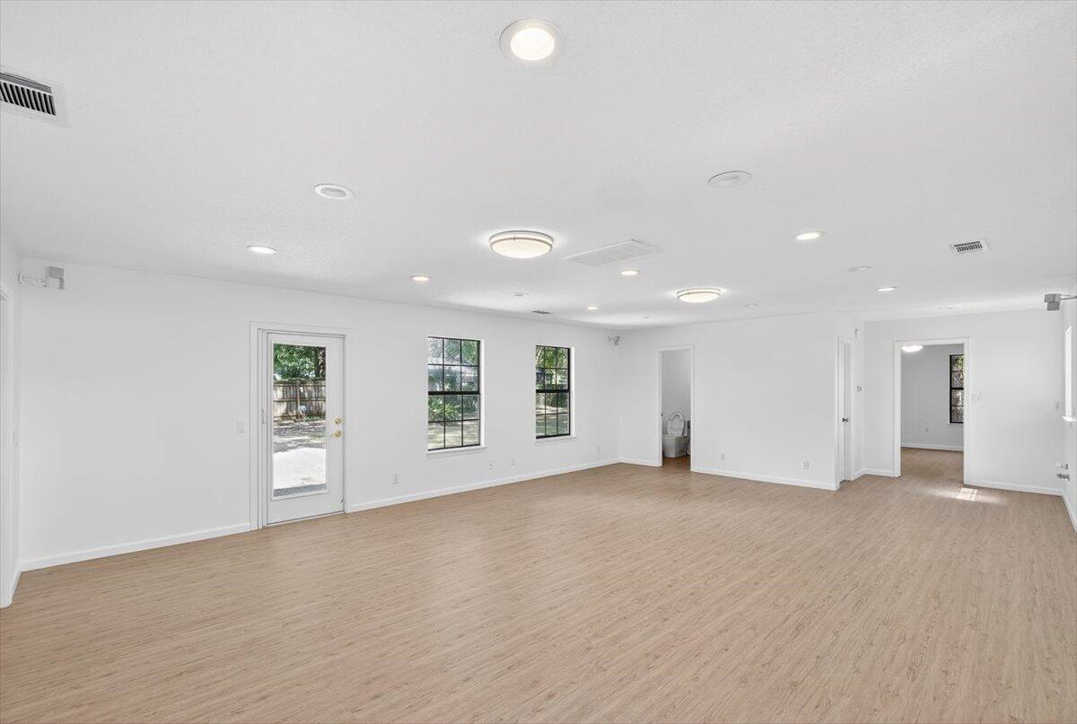 GRAND RIDGE PH I LOT 6 BLK C - Residential Lease