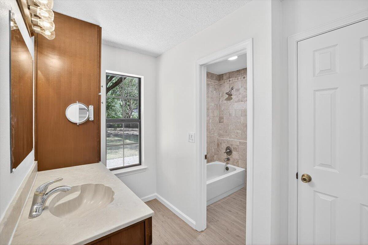 GRAND RIDGE PH I LOT 6 BLK C - Residential Lease