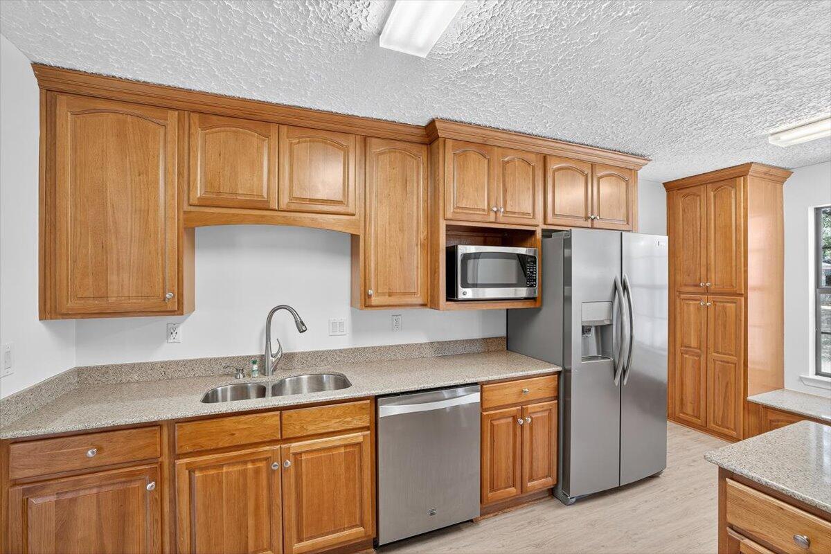 GRAND RIDGE PH I LOT 6 BLK C - Residential Lease