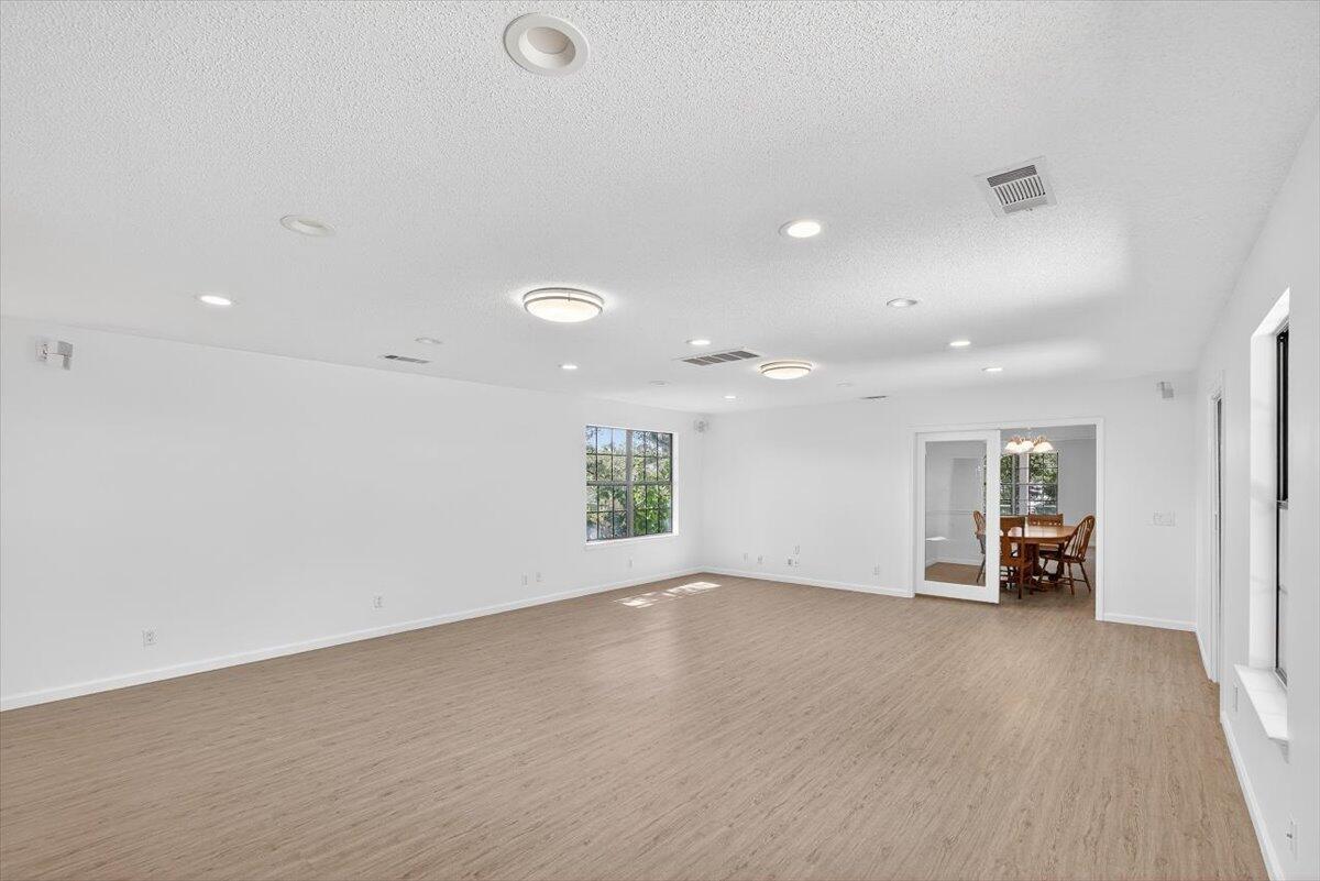 GRAND RIDGE PH I LOT 6 BLK C - Residential Lease