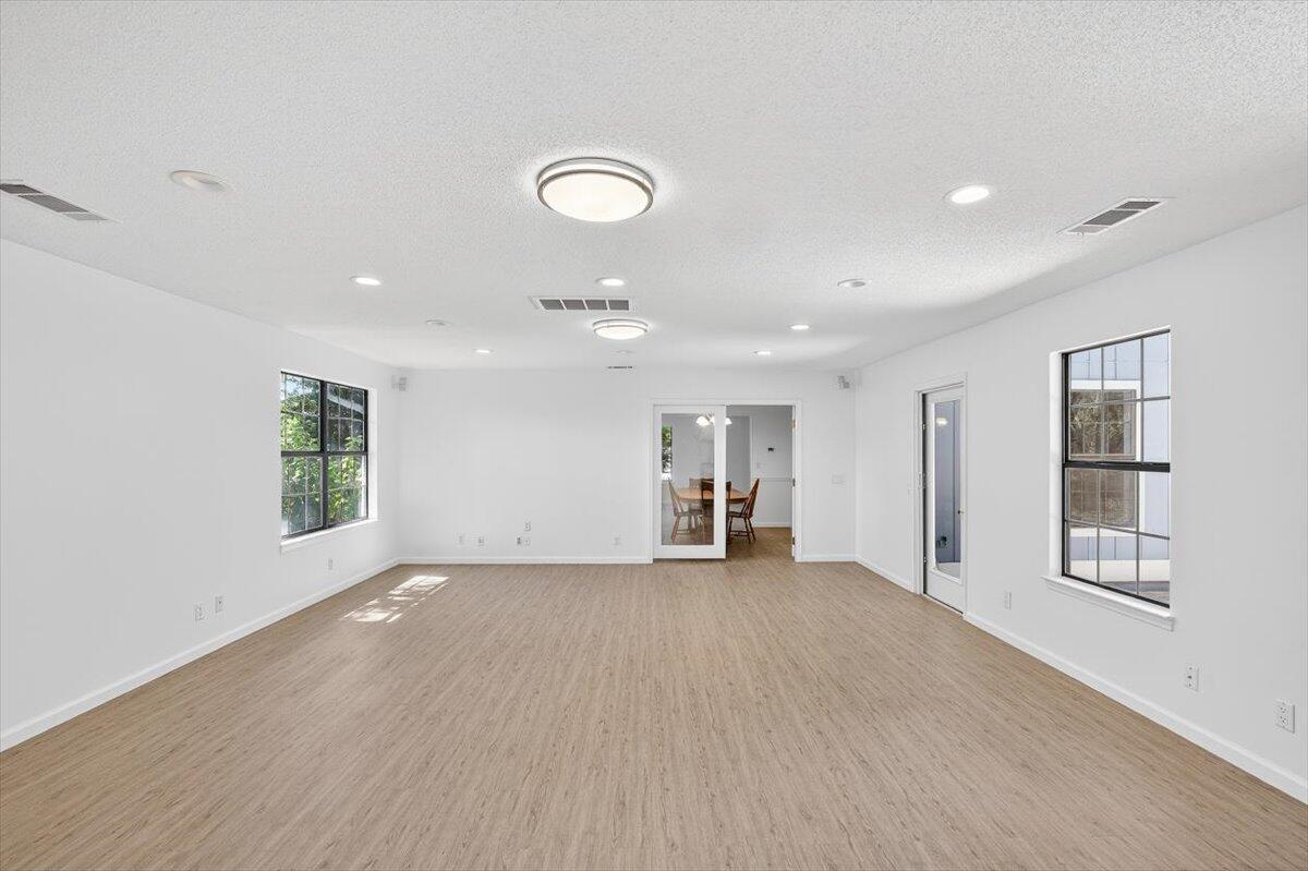 GRAND RIDGE PH I LOT 6 BLK C - Residential Lease