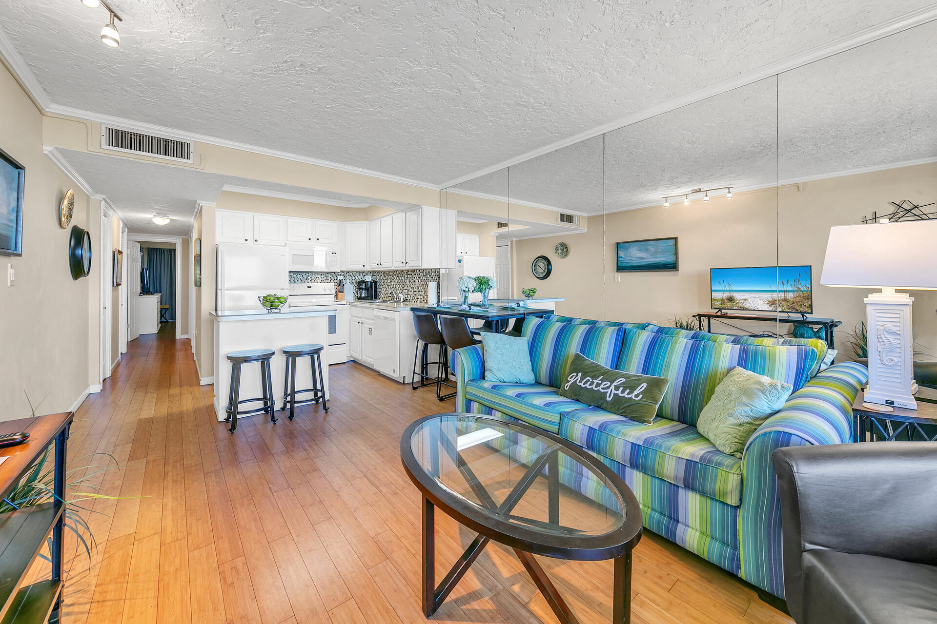 Jetty East Condominium - Residential