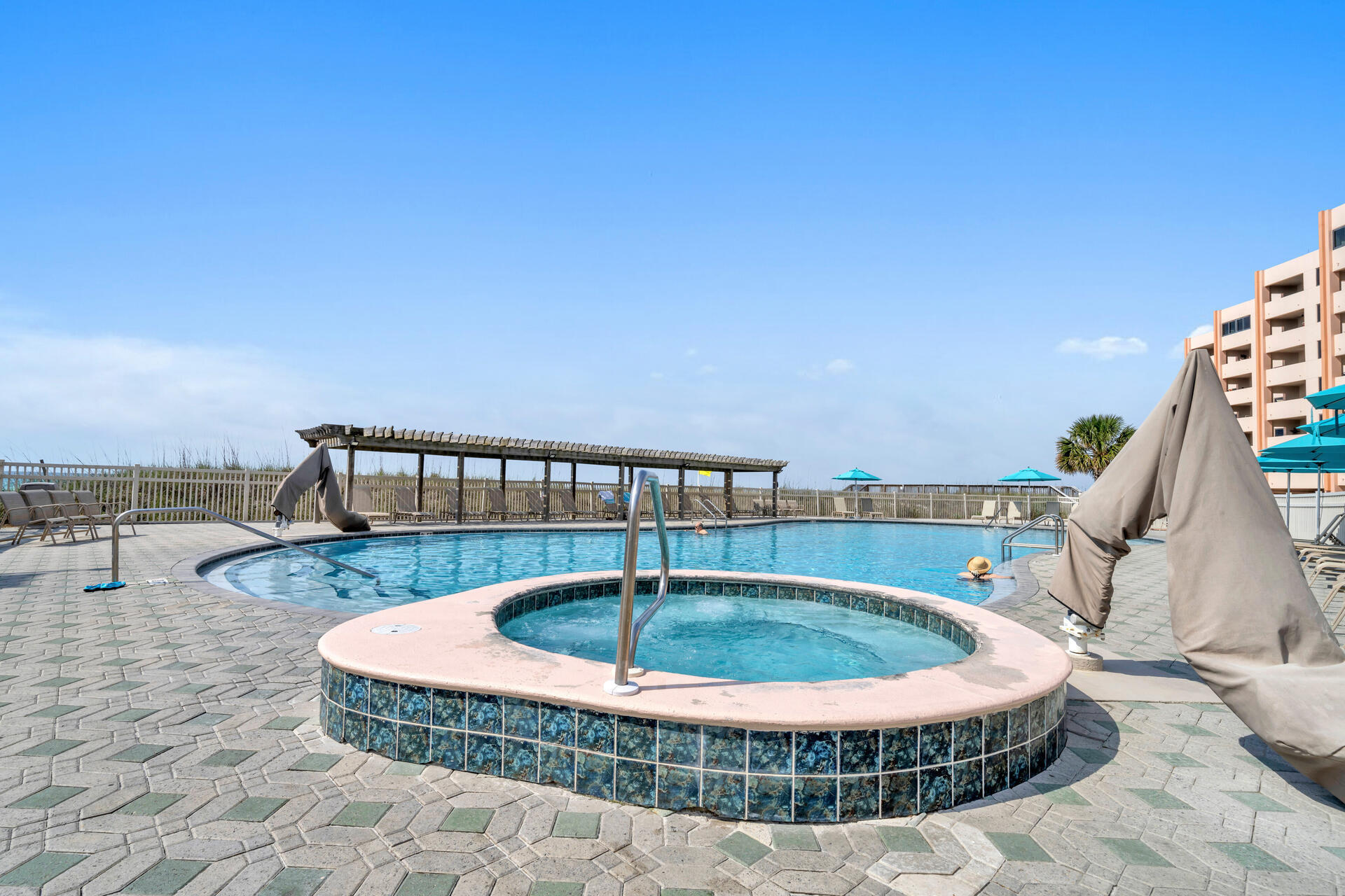 Jetty East Condominium - Residential