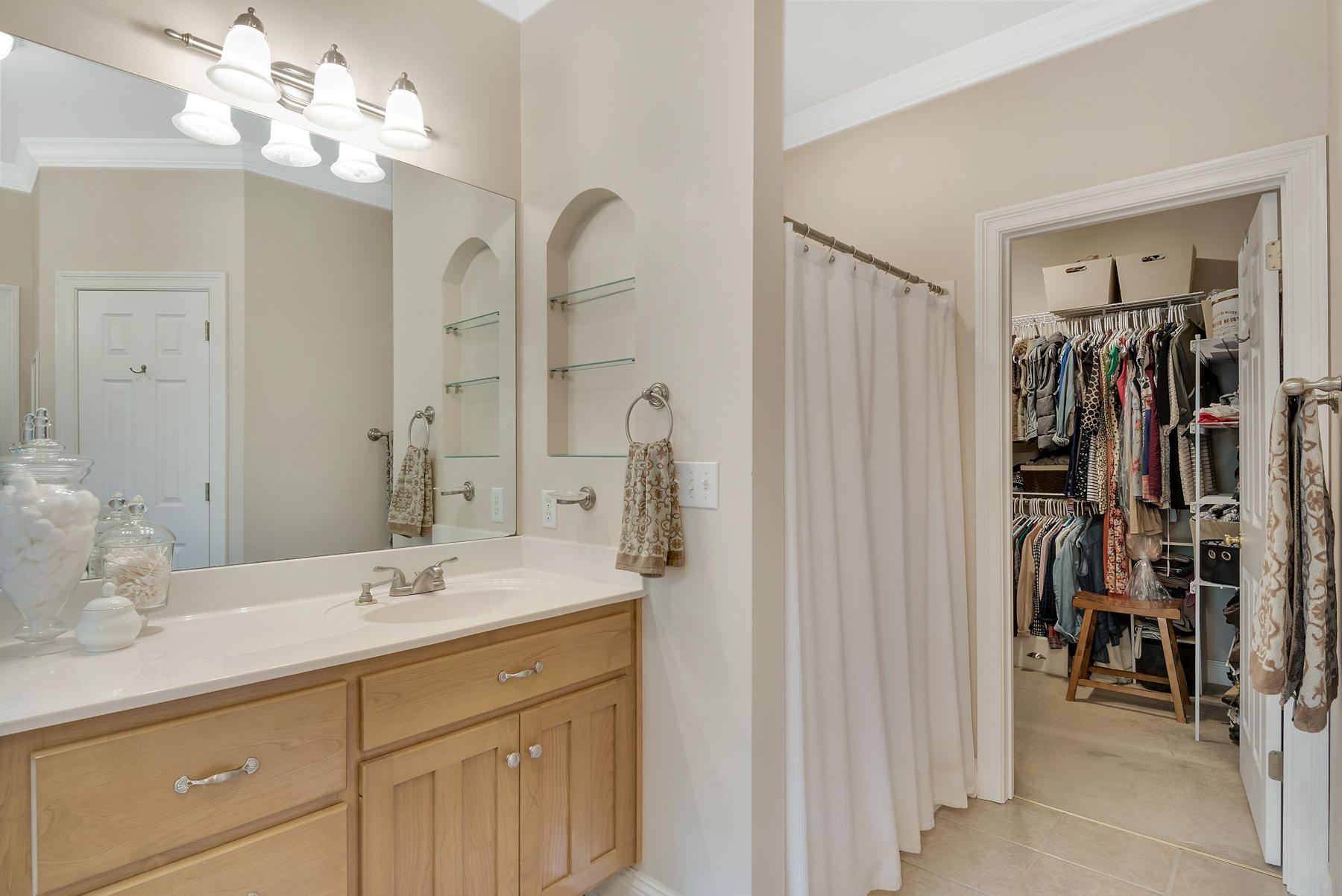 LAKE LORRAINE GARDENS - Residential