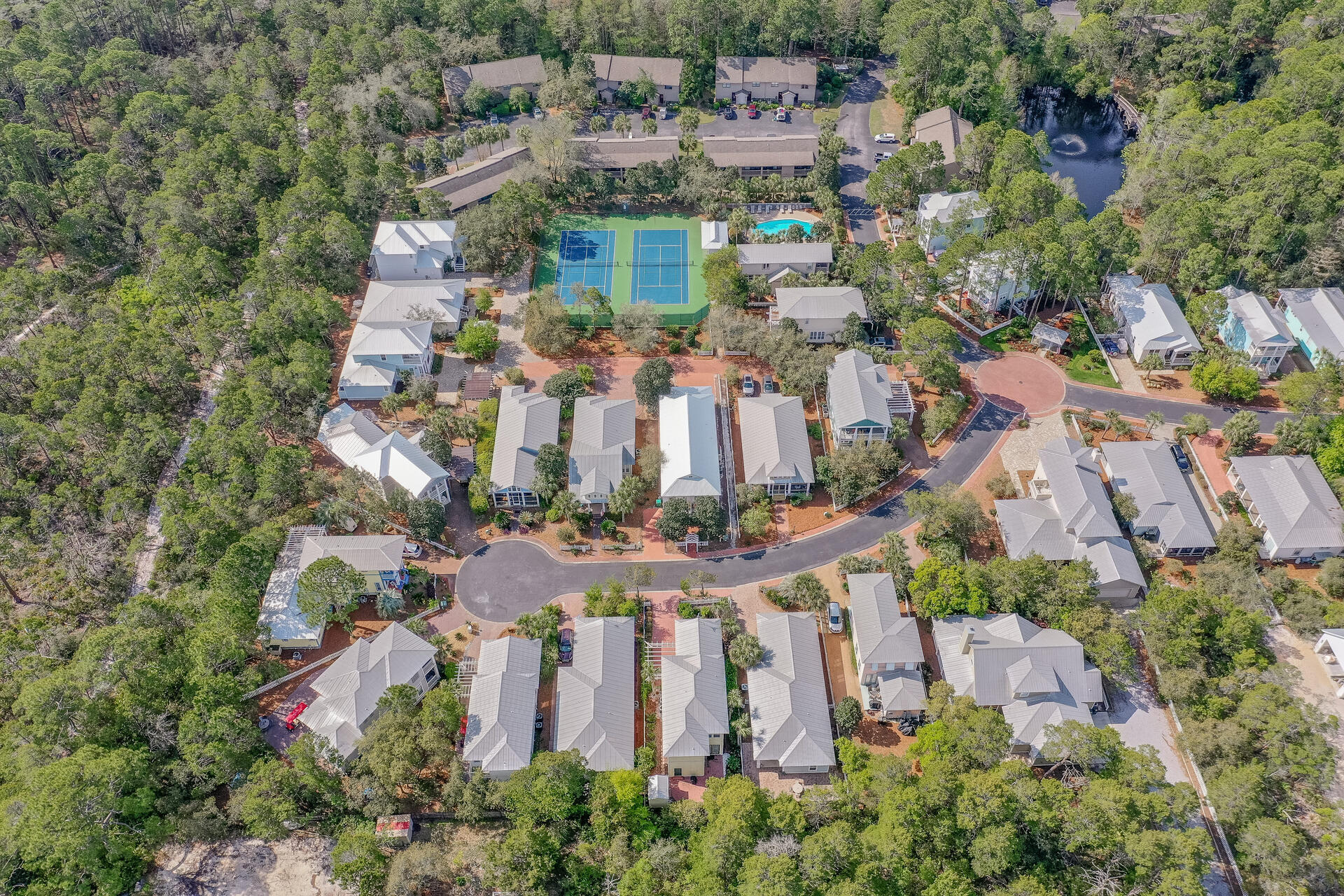 CASSINE VILLAGE - Residential
