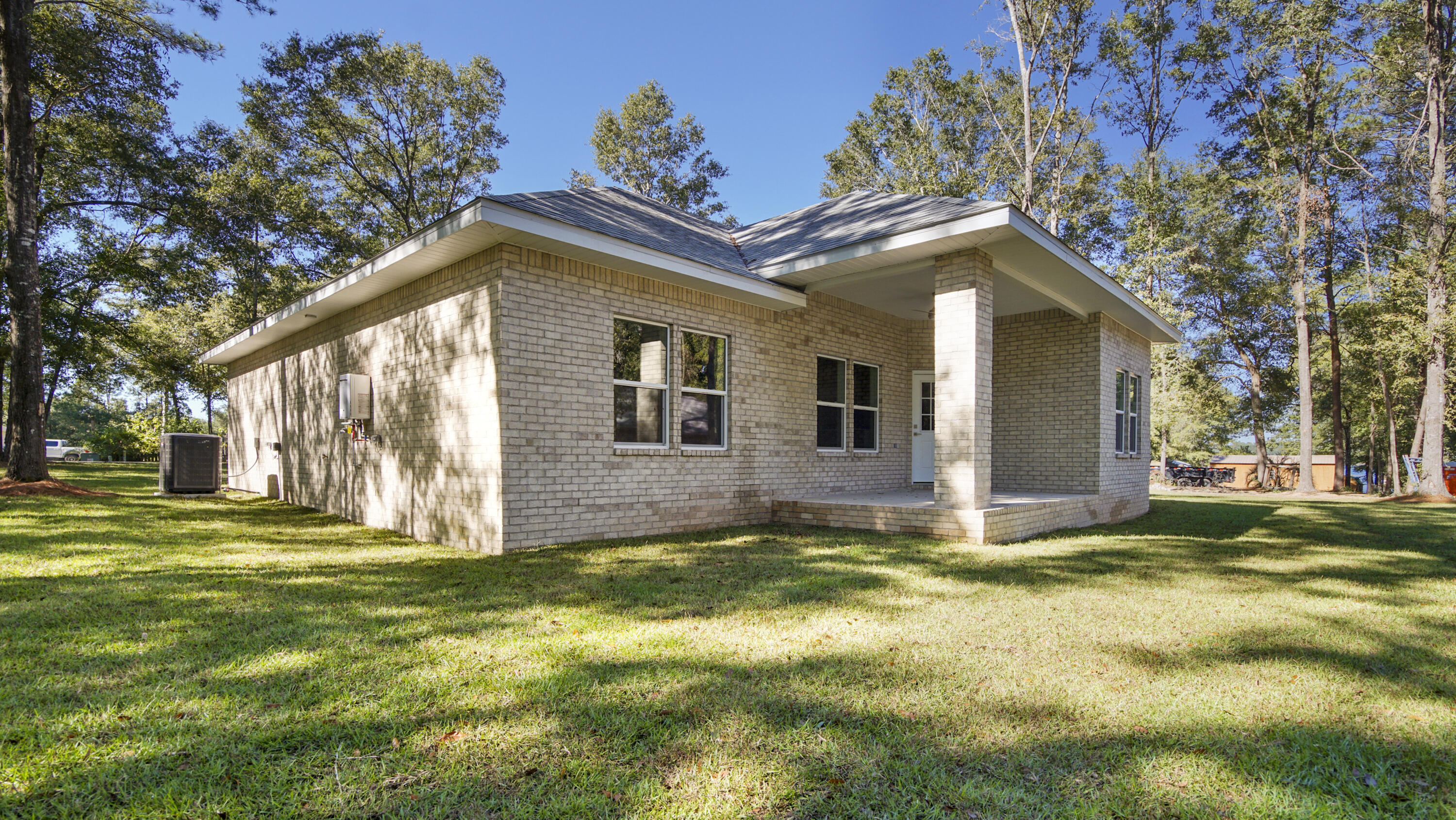 LAKE JUNIPER ESTATES - Residential