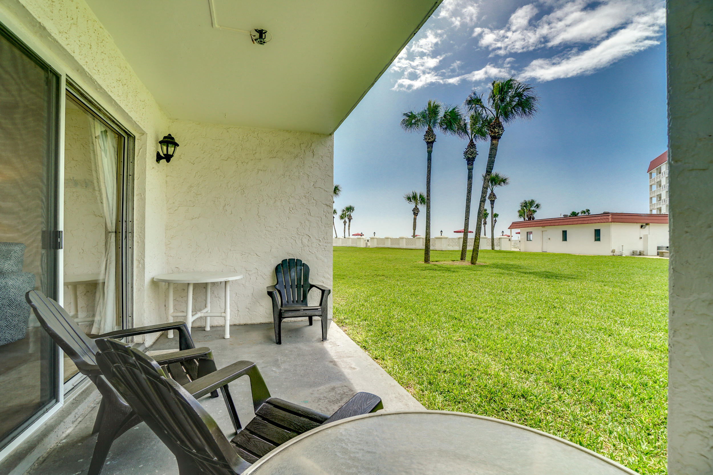 EL MATADOR CONDO - Residential