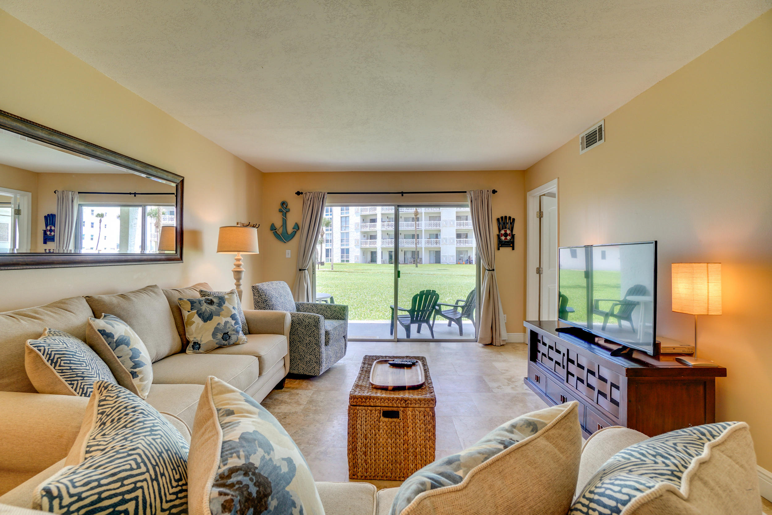 EL MATADOR CONDO - Residential