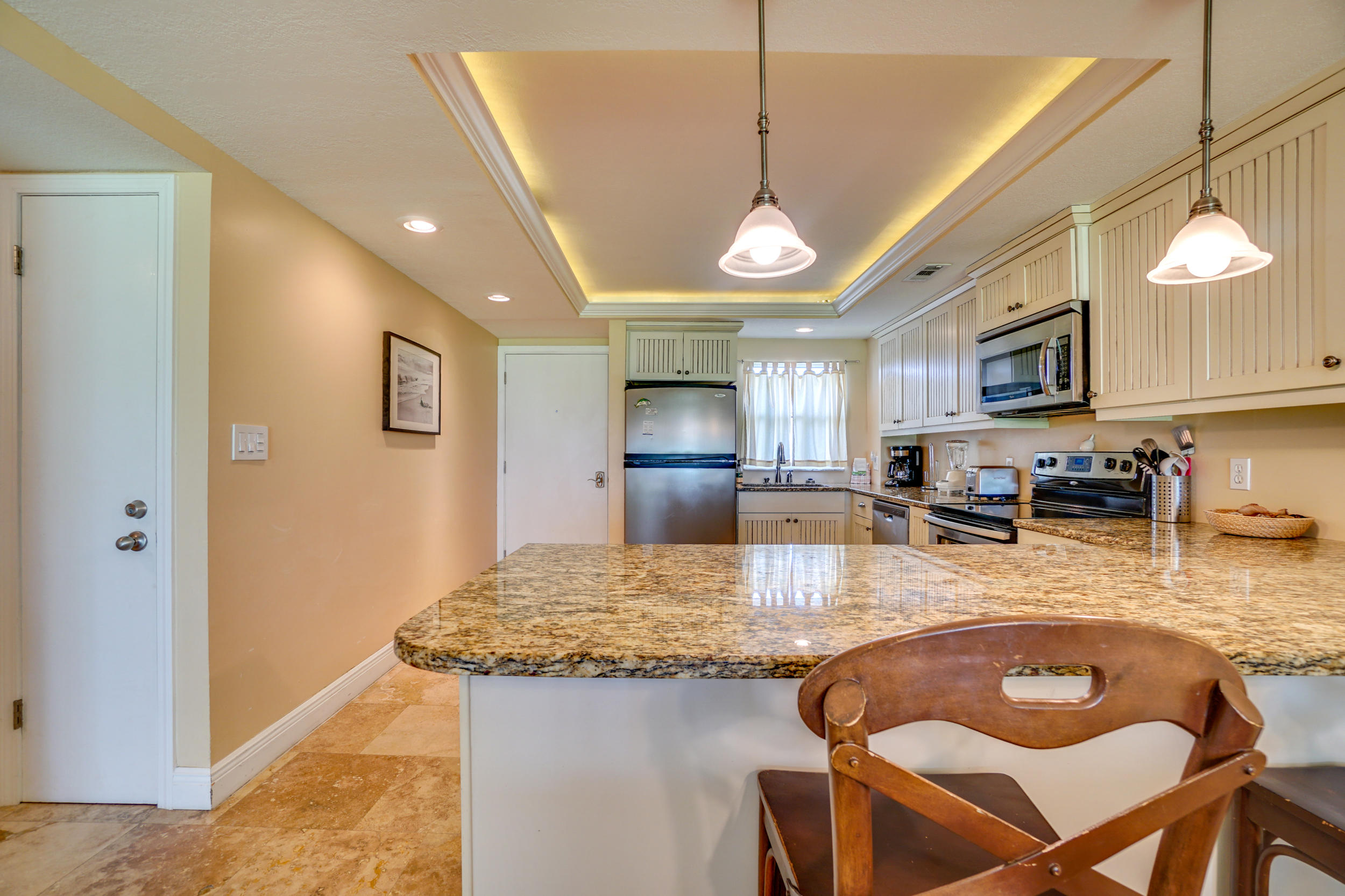 EL MATADOR CONDO - Residential