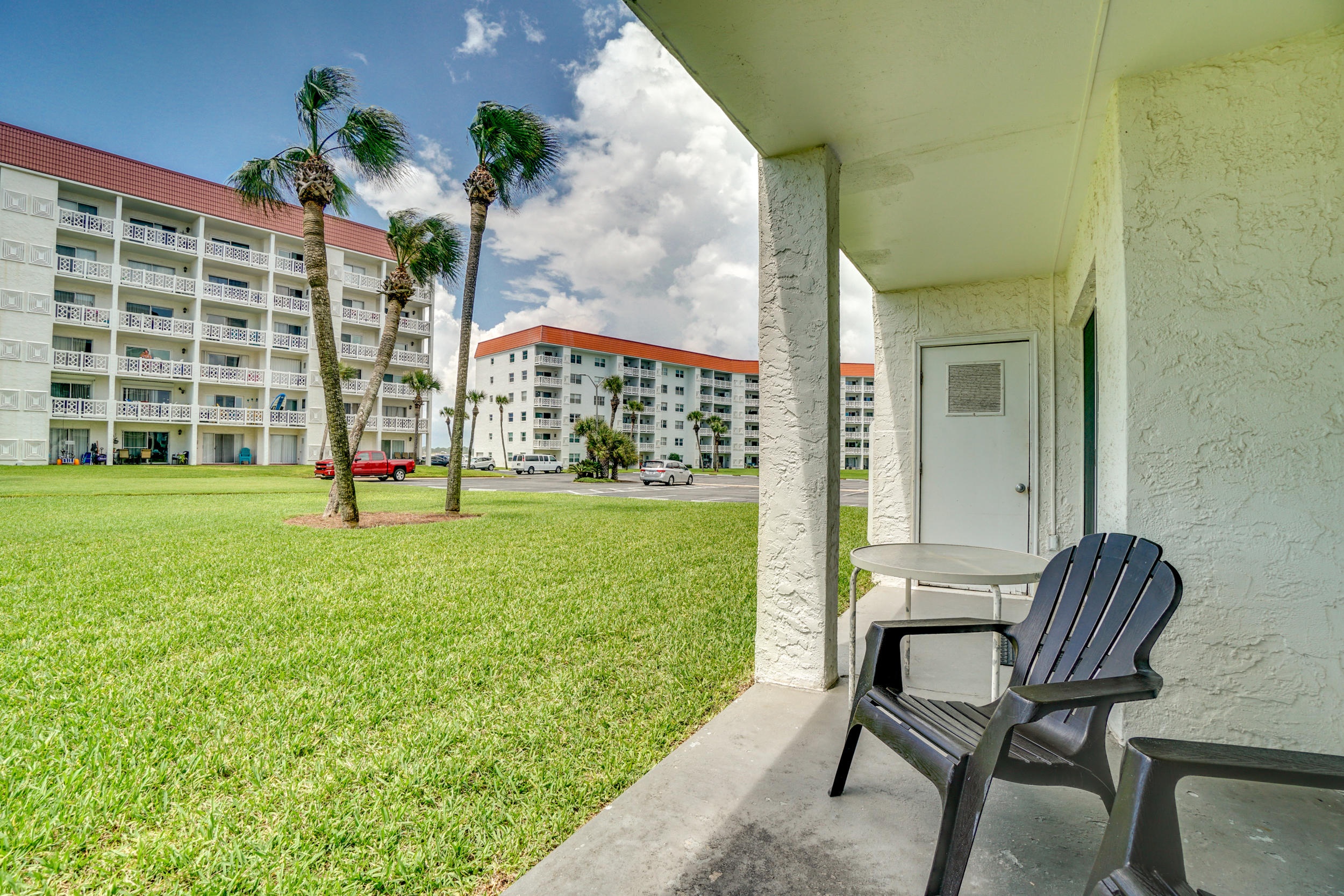 EL MATADOR CONDO - Residential