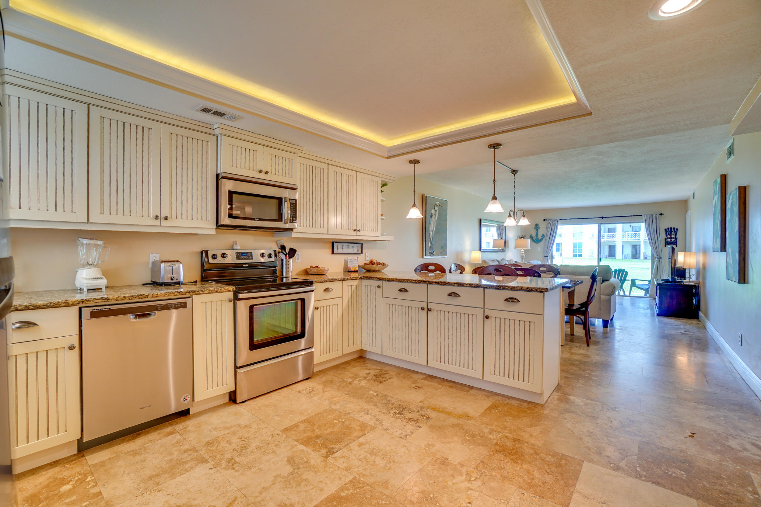 EL MATADOR CONDO - Residential