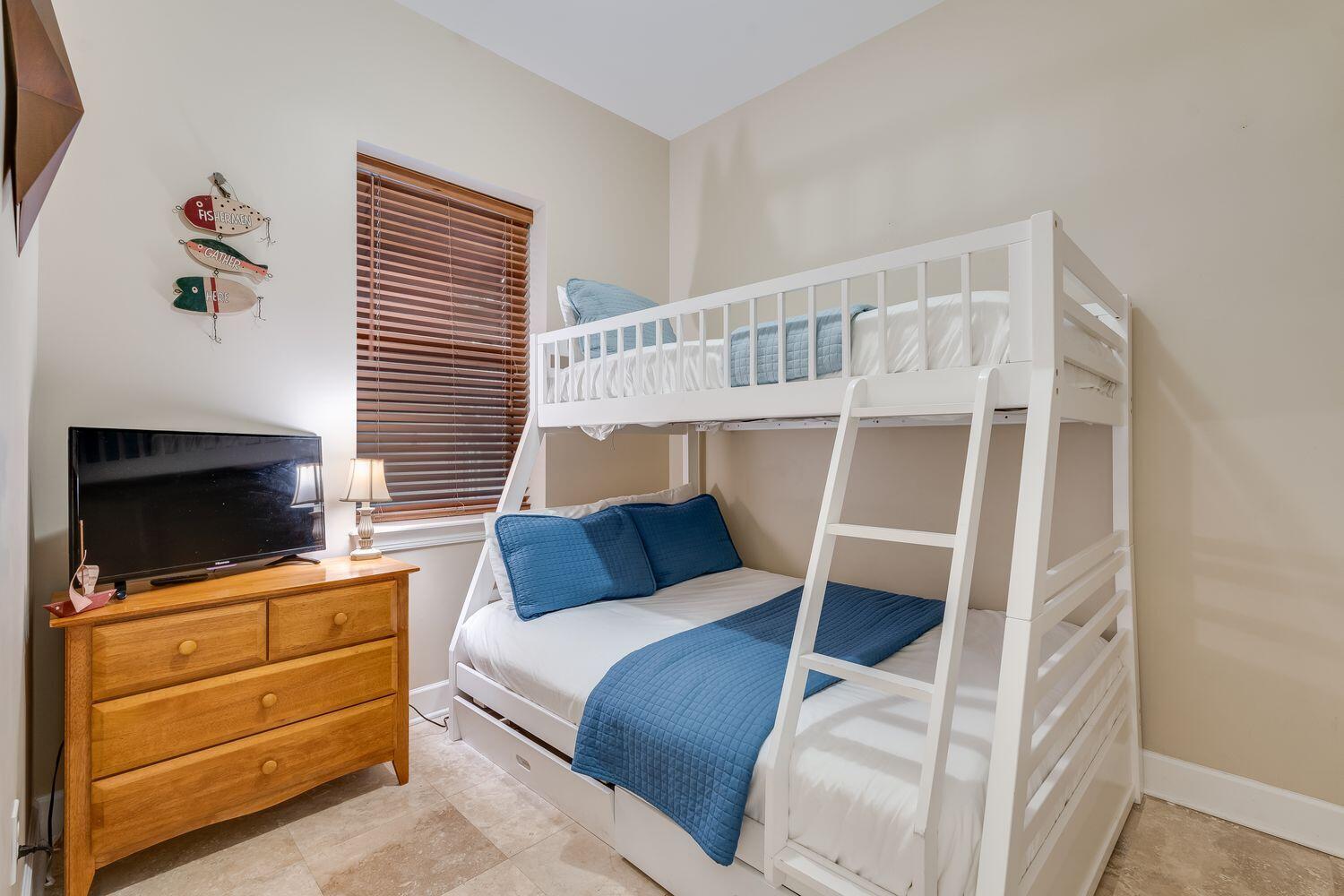 SEAGROVE HIGHLANDS - Residential Lease