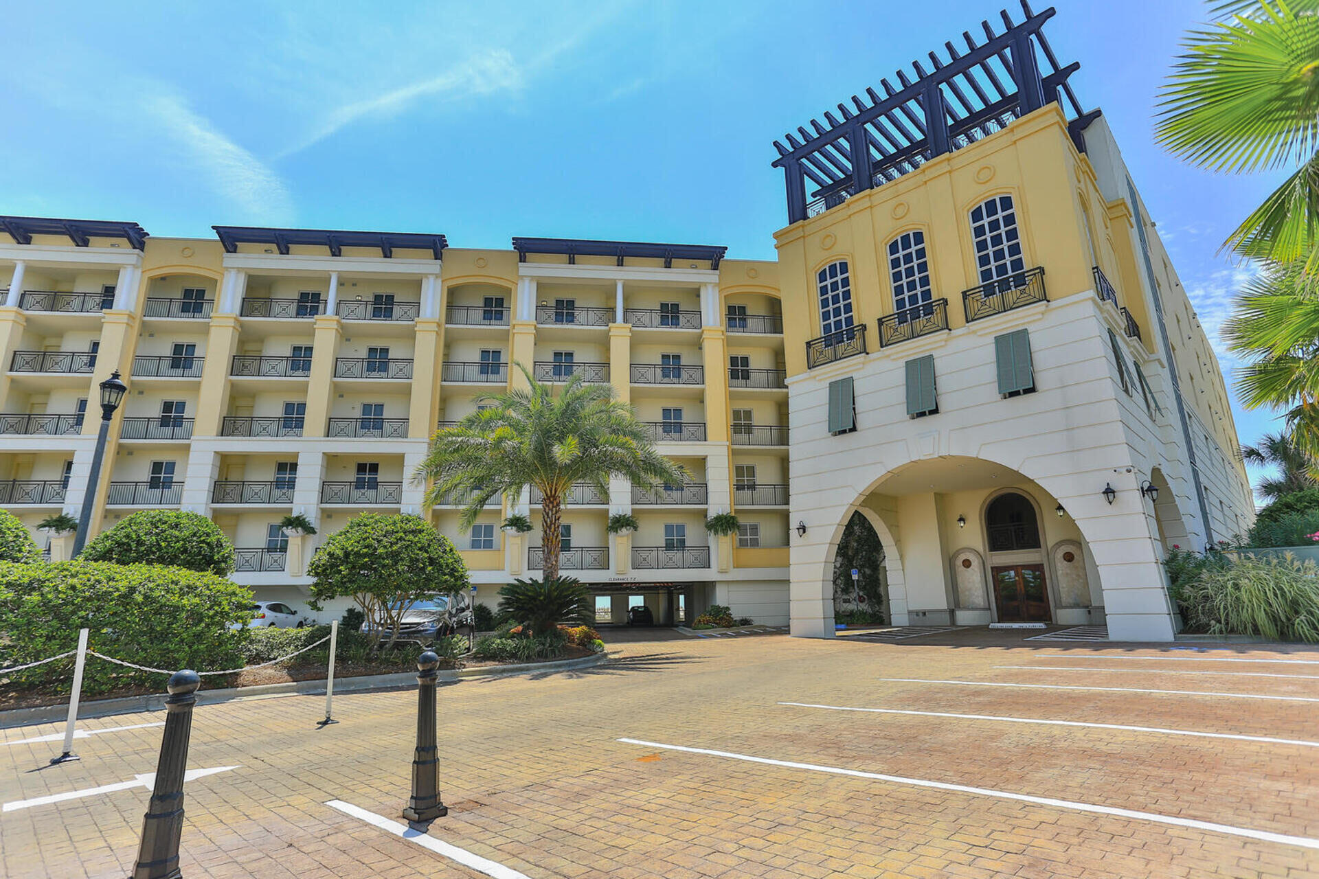 BELLA RIVA - Residential