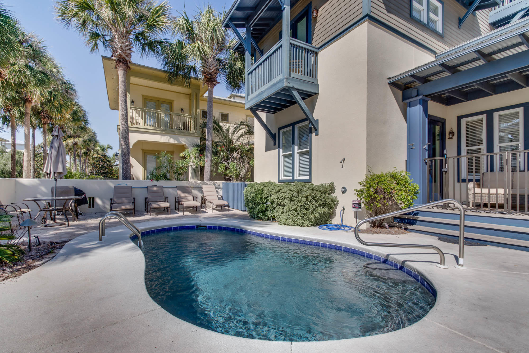 WATERS EDGE - Residential