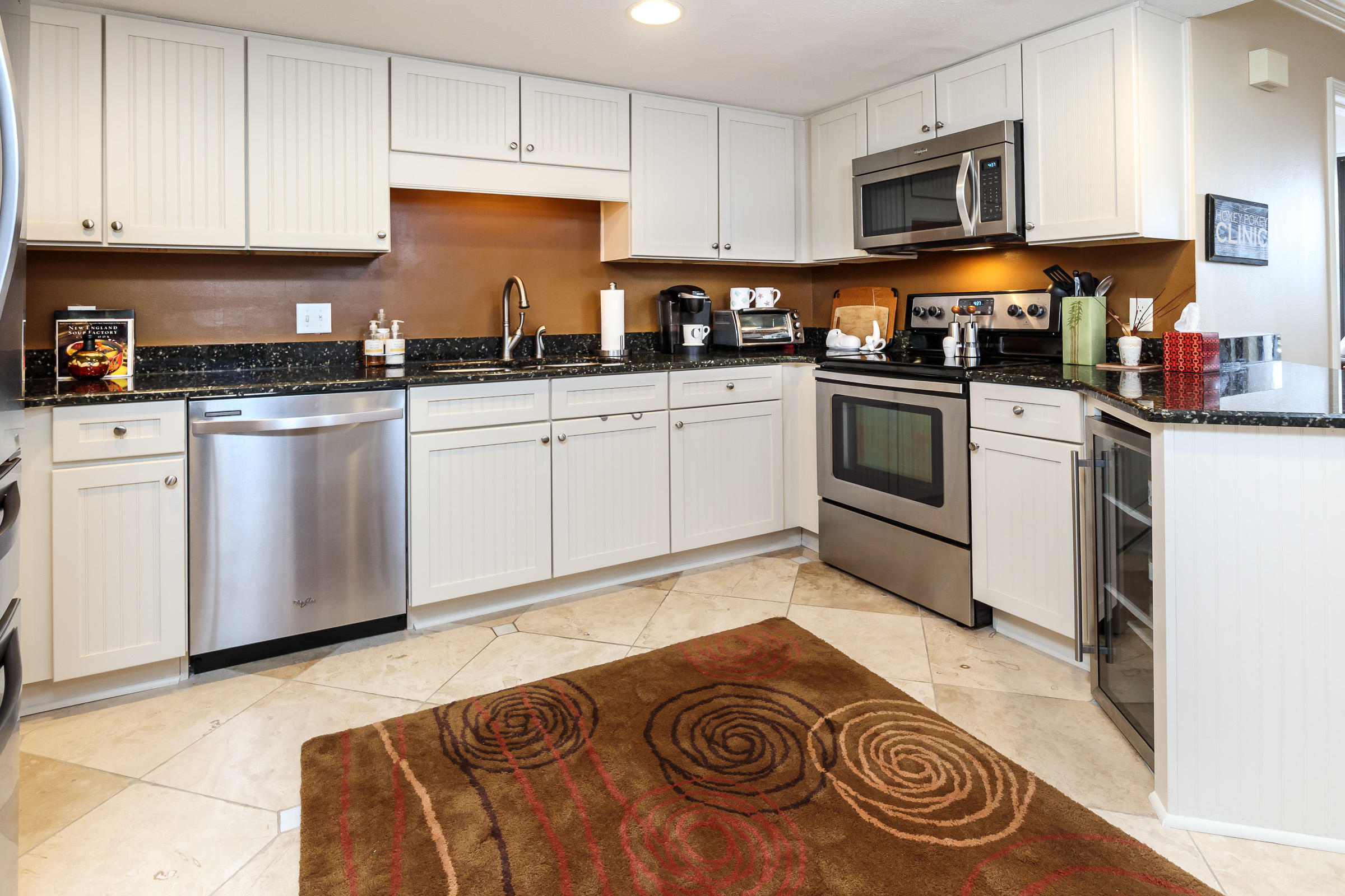 NAUTILUS CONDOMINIUM - Residential