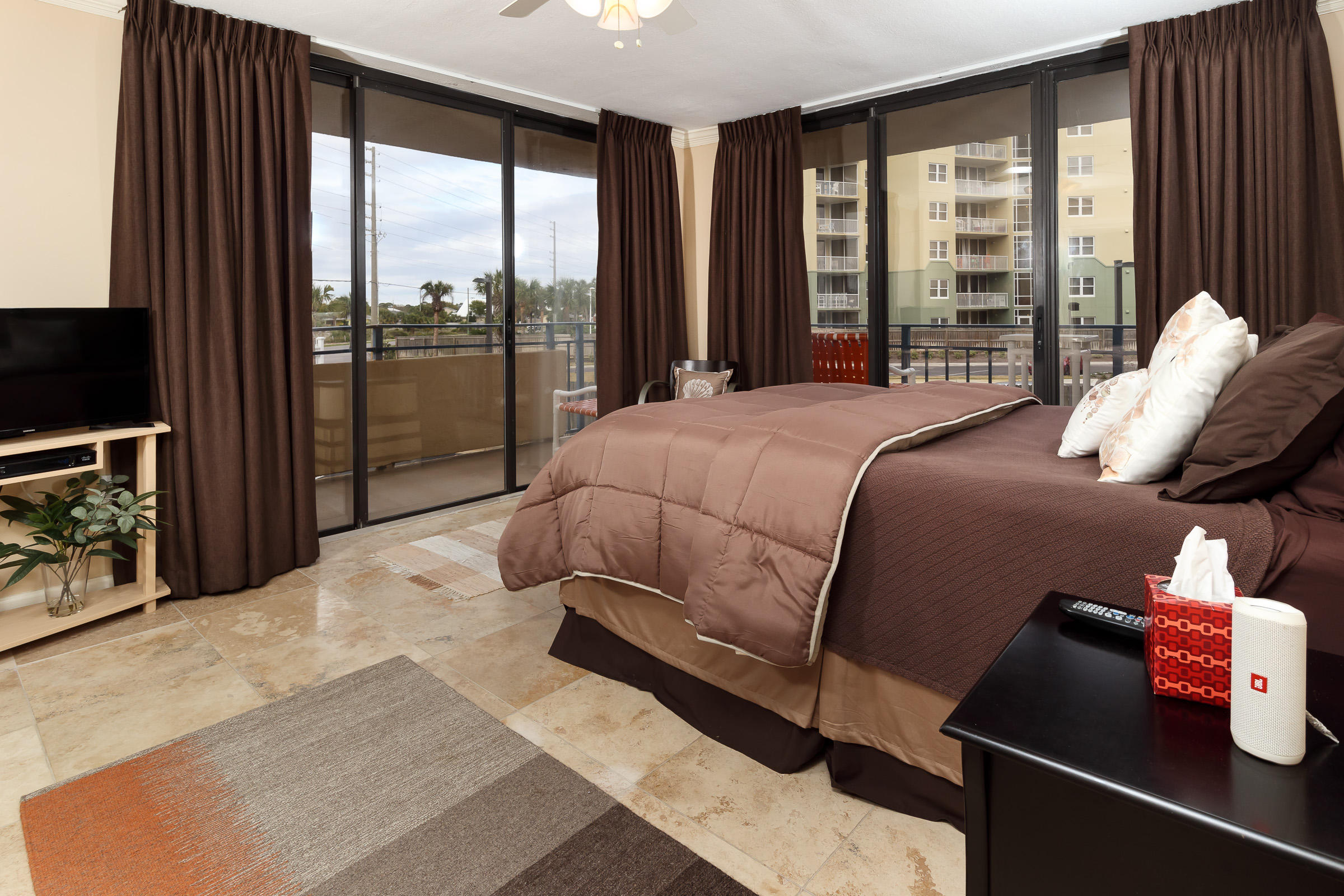 NAUTILUS CONDOMINIUM - Residential