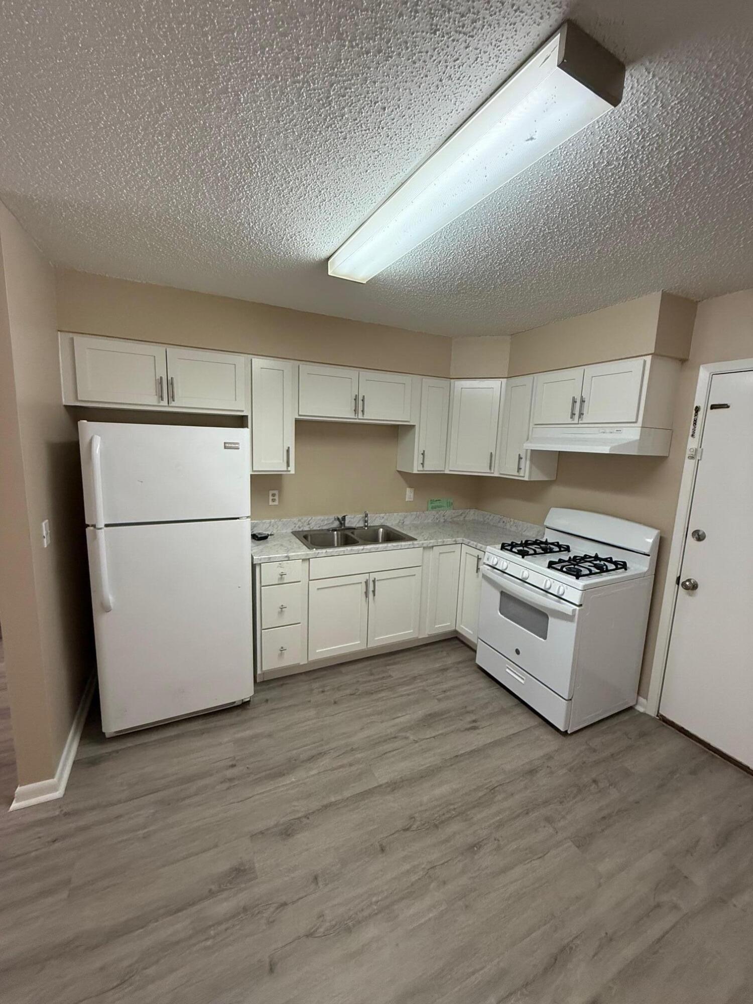 THE MASTERS APTS. - Residential Lease