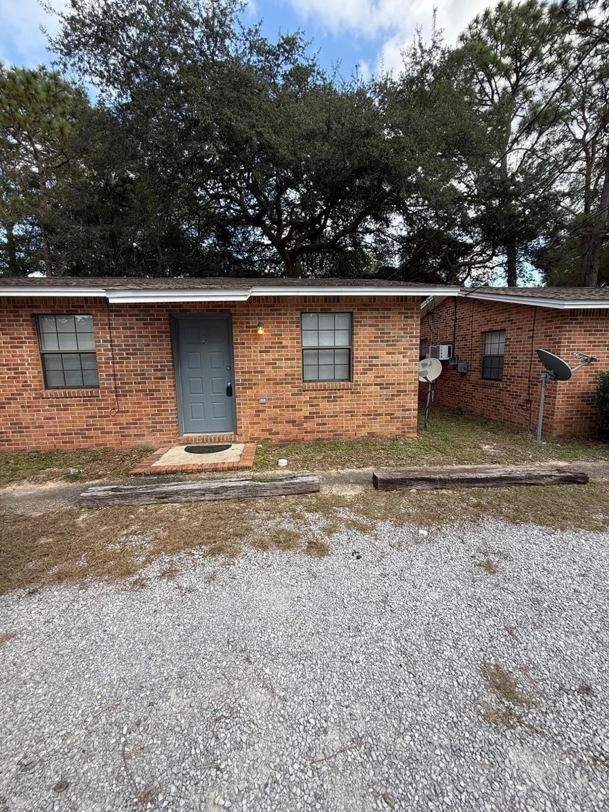 This unit has been recently updated with laminate flooring throughout. It boasts an open floorplan with 2 bedrooms and 1 bathroom not far from Hurlburt or Eglin AFB and includes washer/dryer hook-ups.  Lawn maintenance is included.