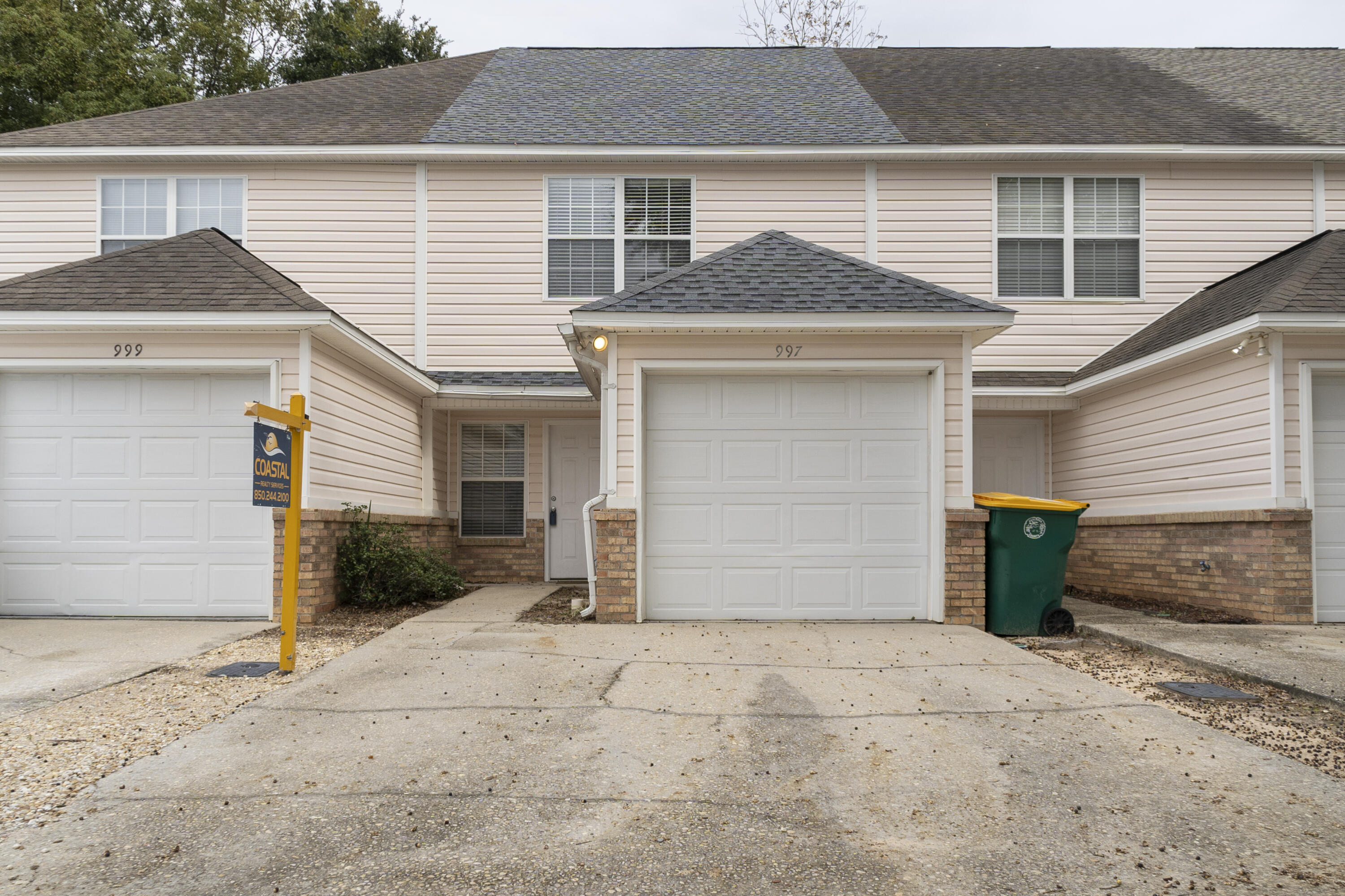 OAK PARK TOWNHOMES - Residential