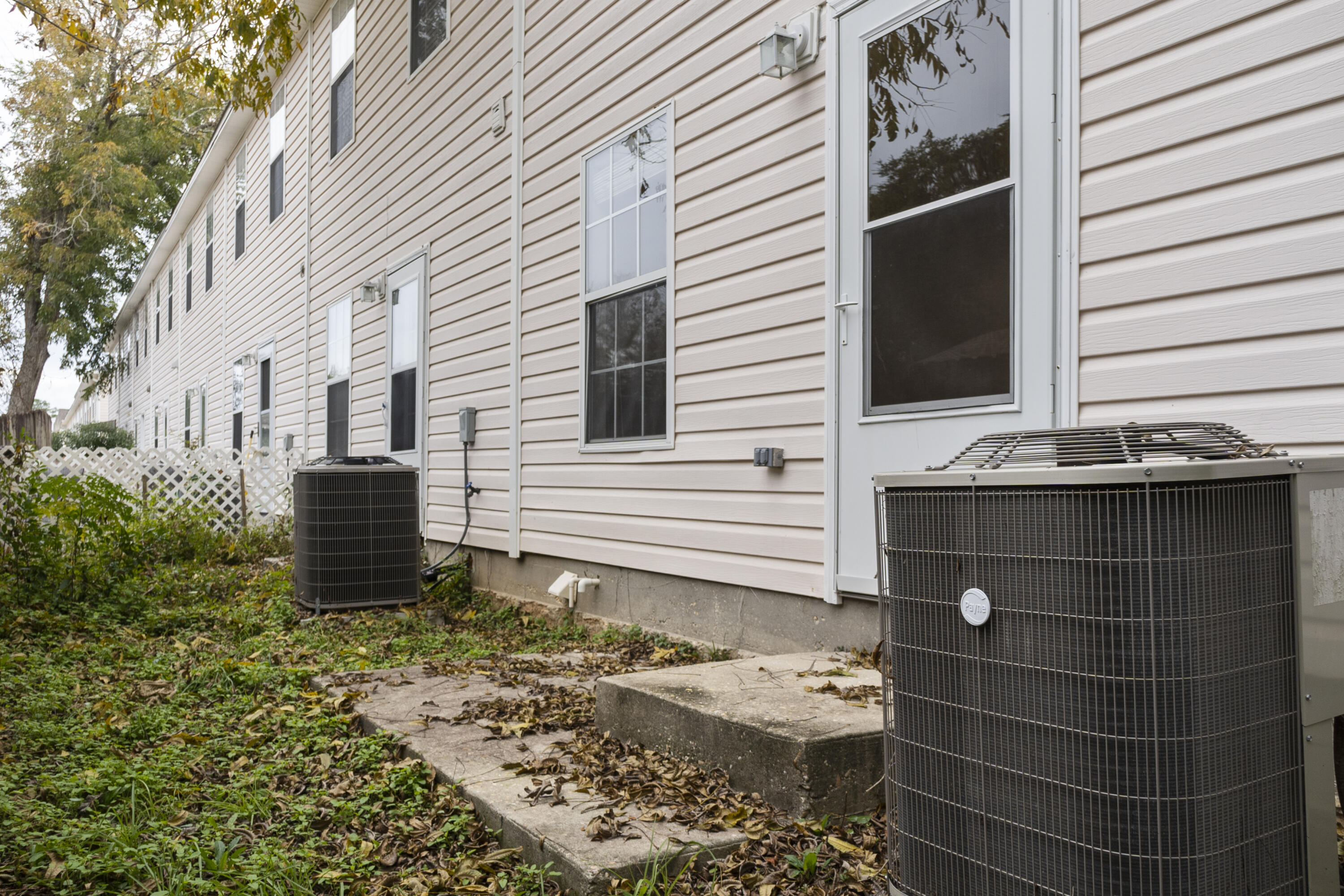 OAK PARK TOWNHOMES - Residential