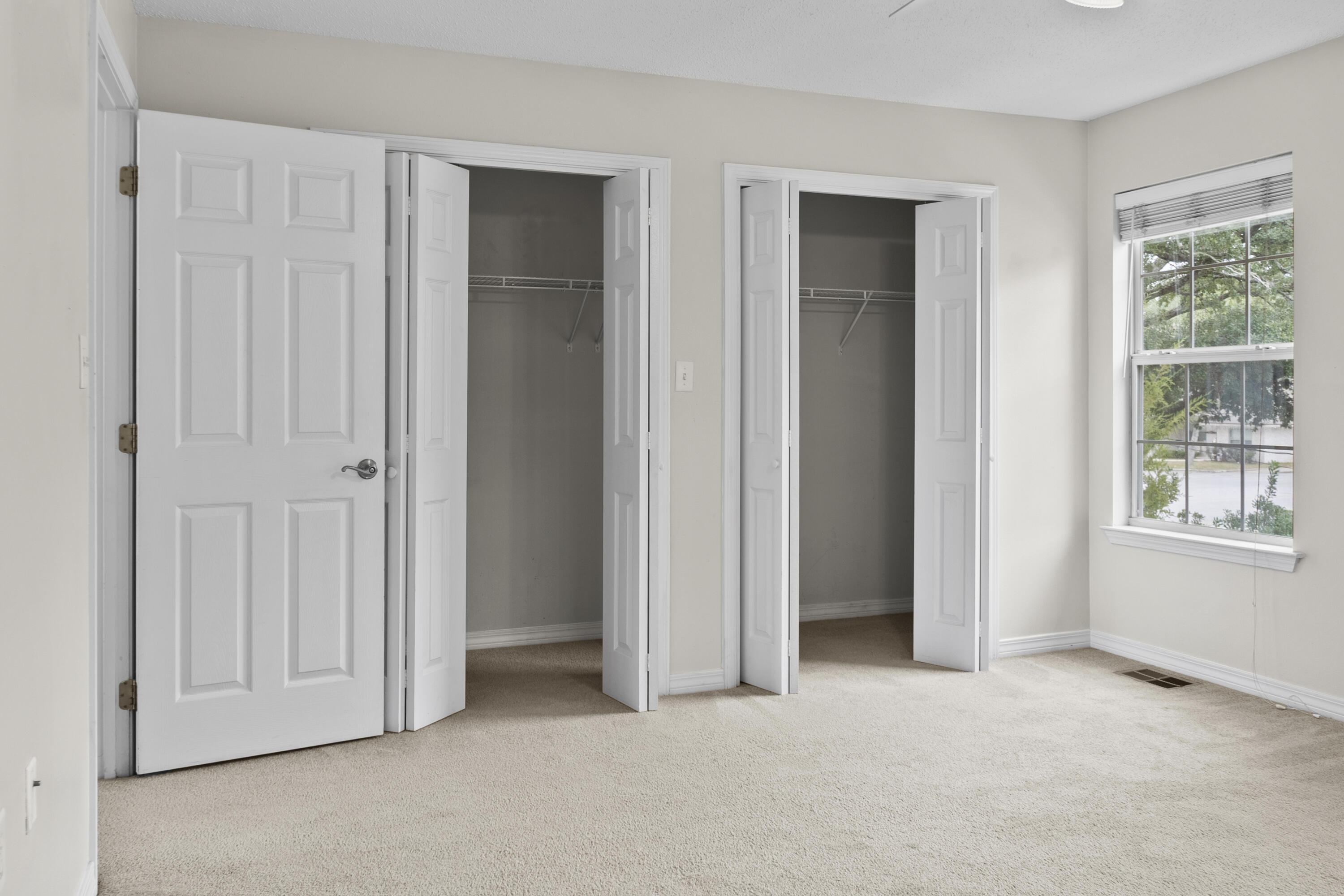 OAK PARK TOWNHOMES - Residential