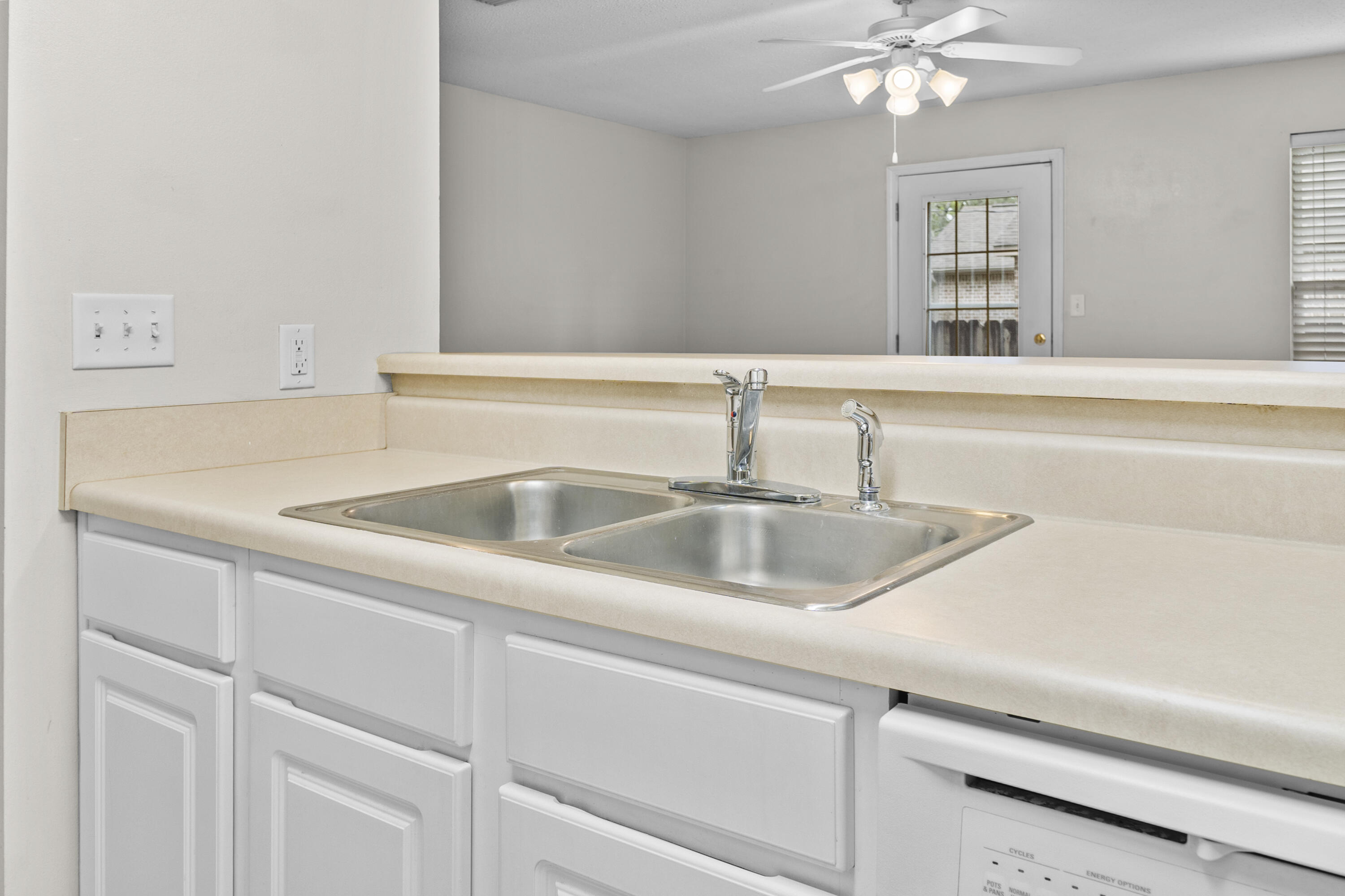 OAK PARK TOWNHOMES - Residential