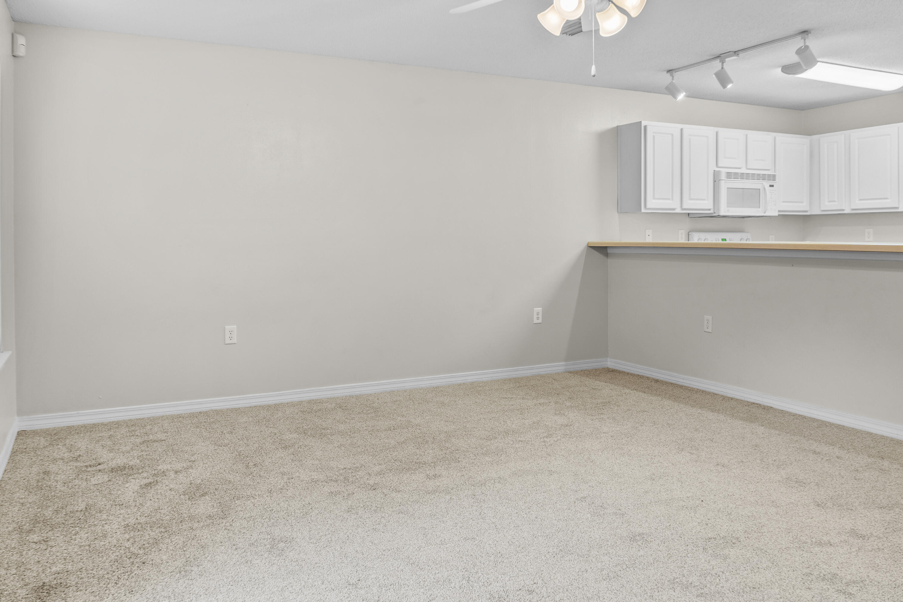 OAK PARK TOWNHOMES - Residential